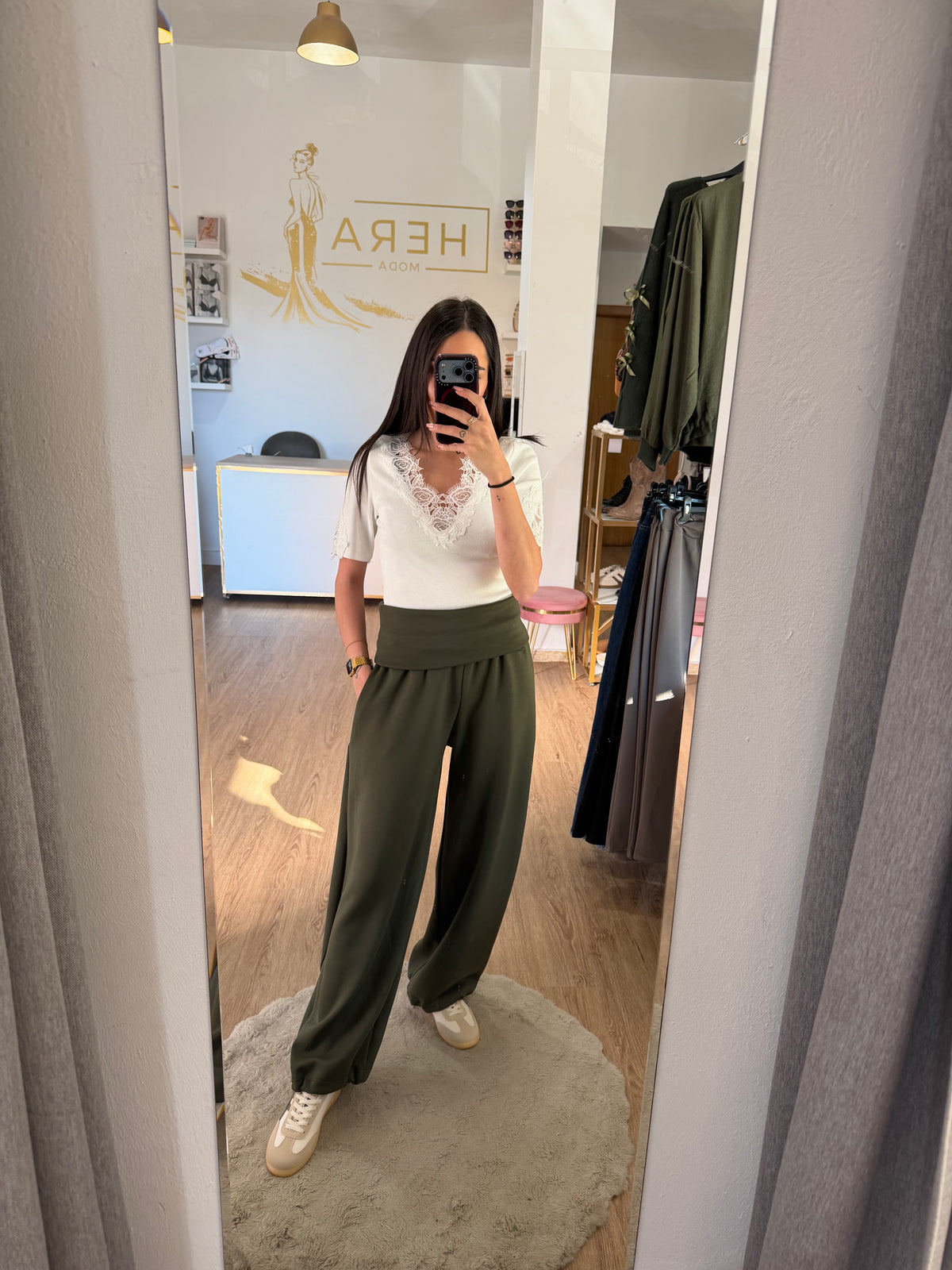 Pantalón Jogger Cintura Vuelta y Cordón Ajustable