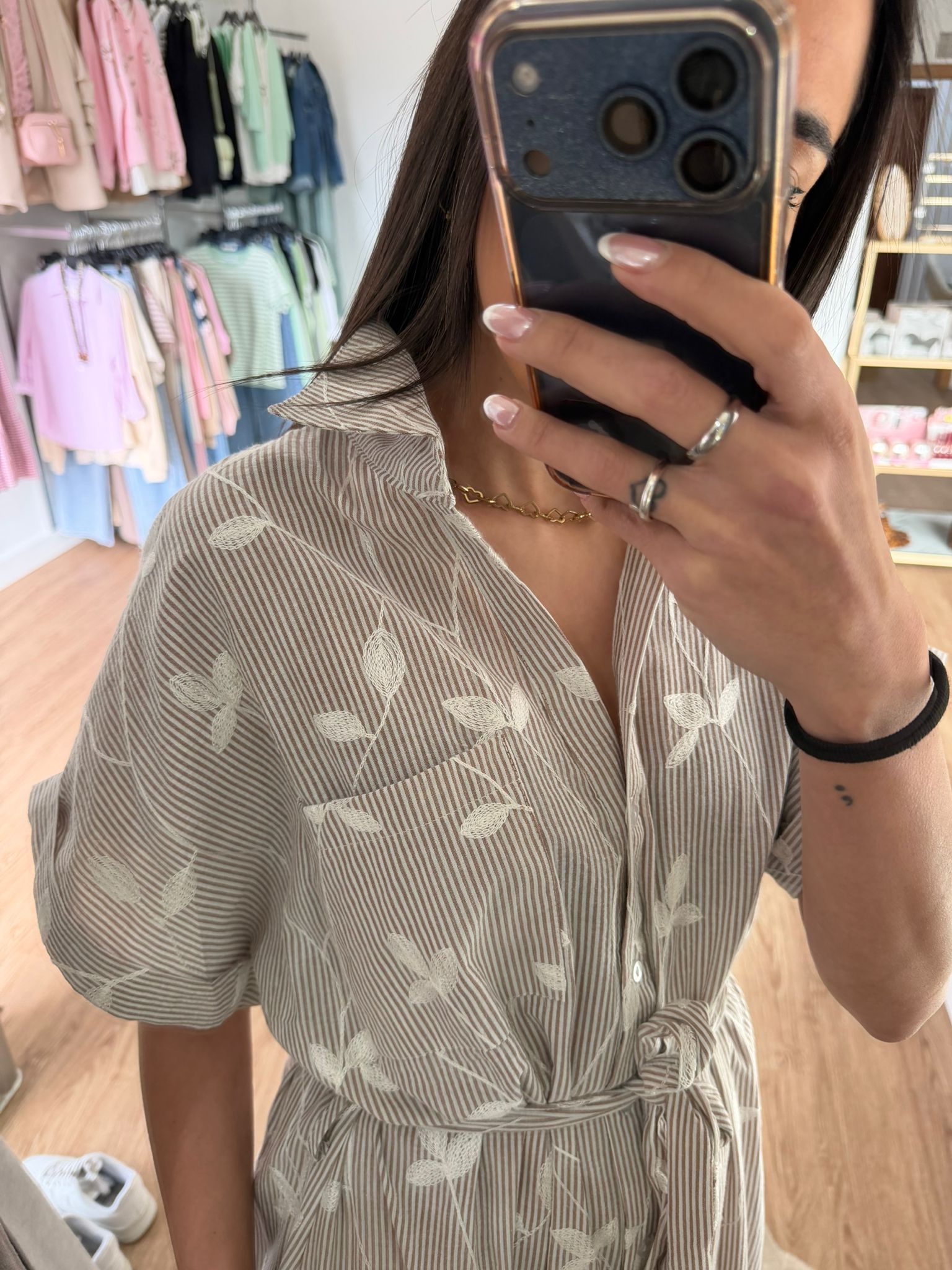Vestido camisero Midi de Rayas con estampado de hojas y cinturón
