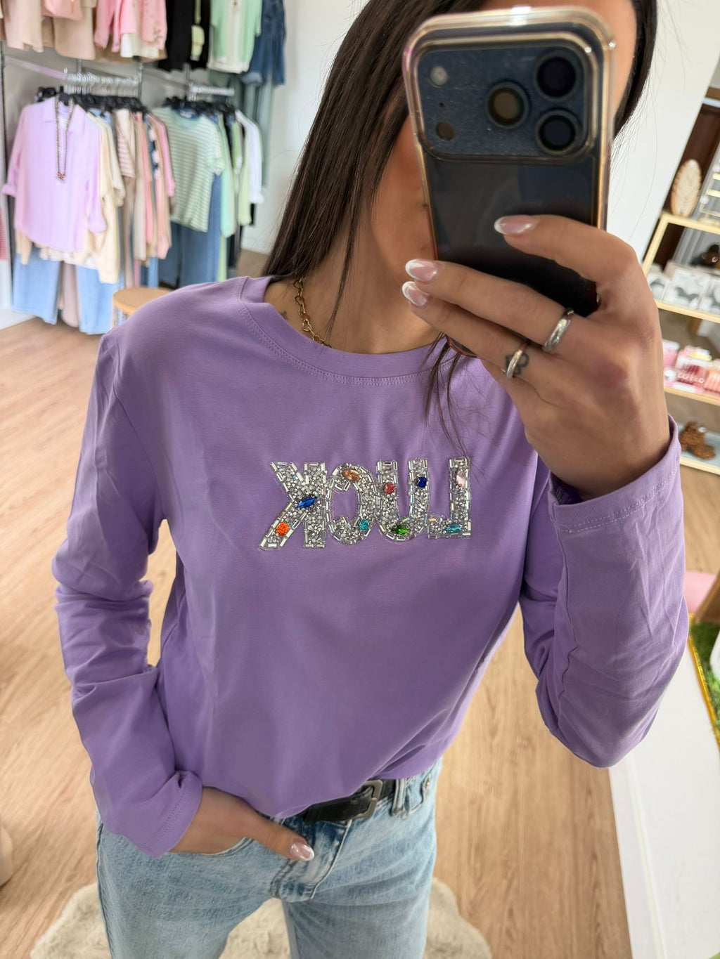 Camiseta de Algodón Manga Larga "Luck" con Brillitos – Estilo Casual Chic