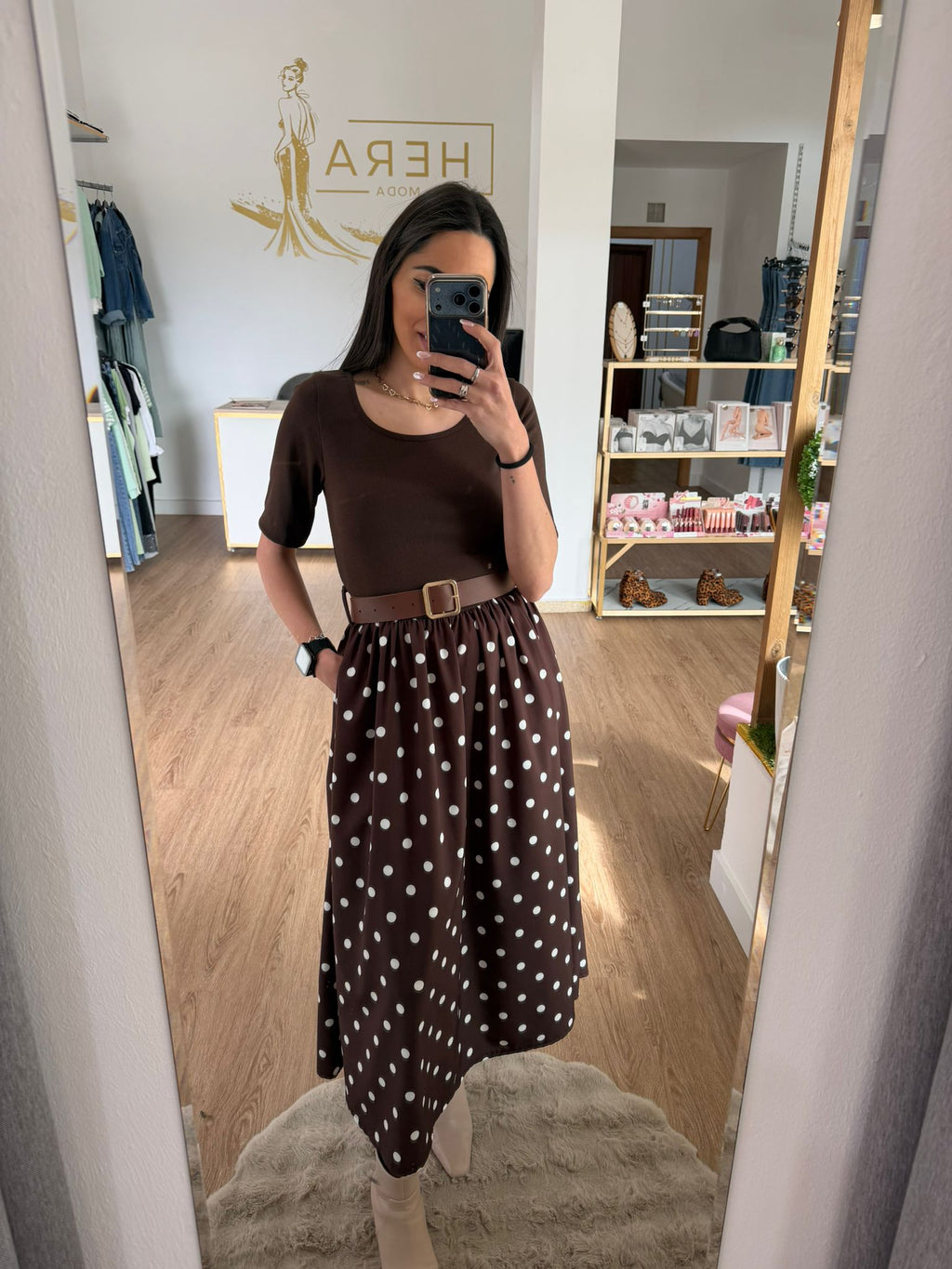 Vestido Midi Marrón con Lunares y Cinturón - Estilo Retro Chic