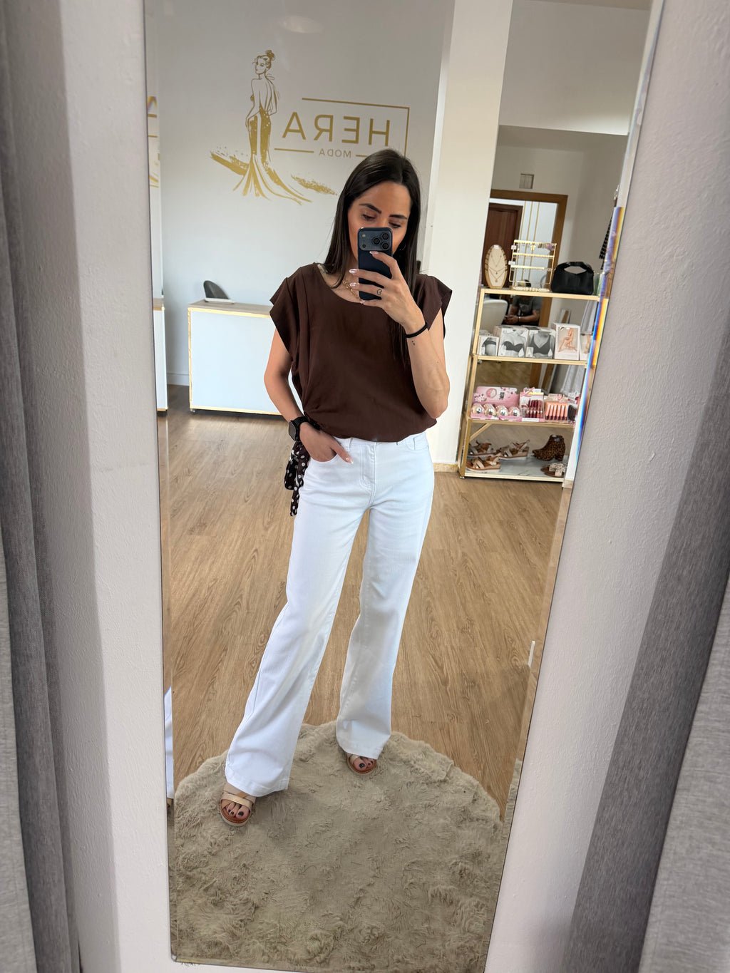 Pantalones Vaqueros Blancos de Pierna Ancha y Tiro Alto / Jeans culotte