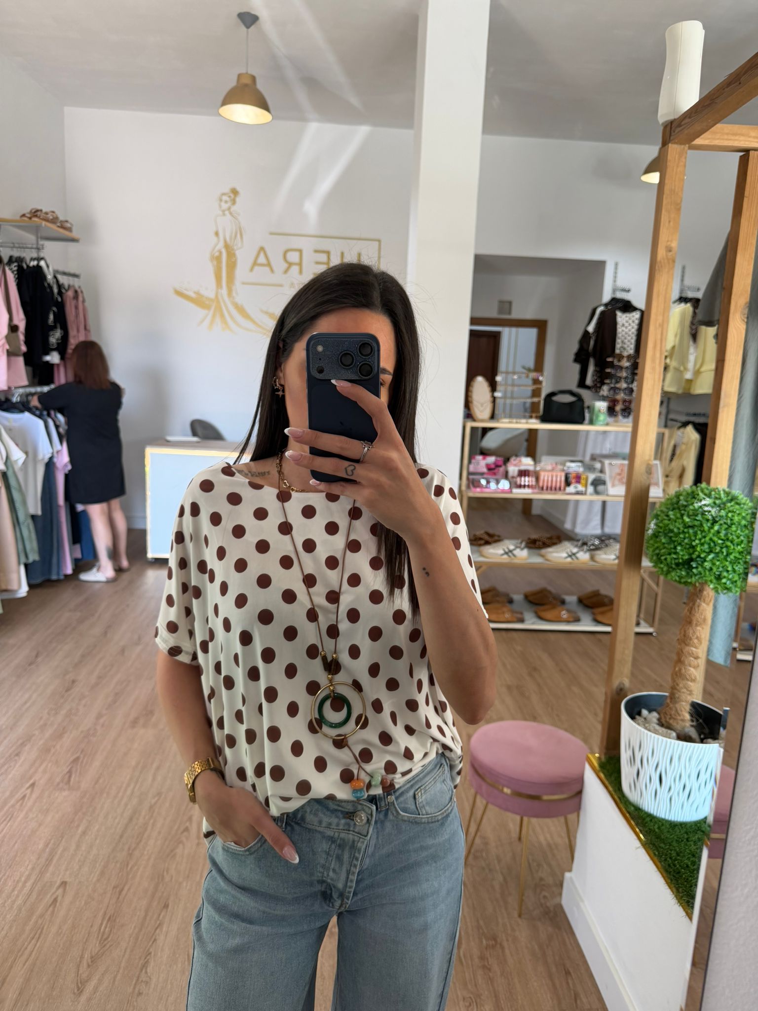 Camiseta Fluida de Lunares con Collar / Camiseta Oversize Manga Caída