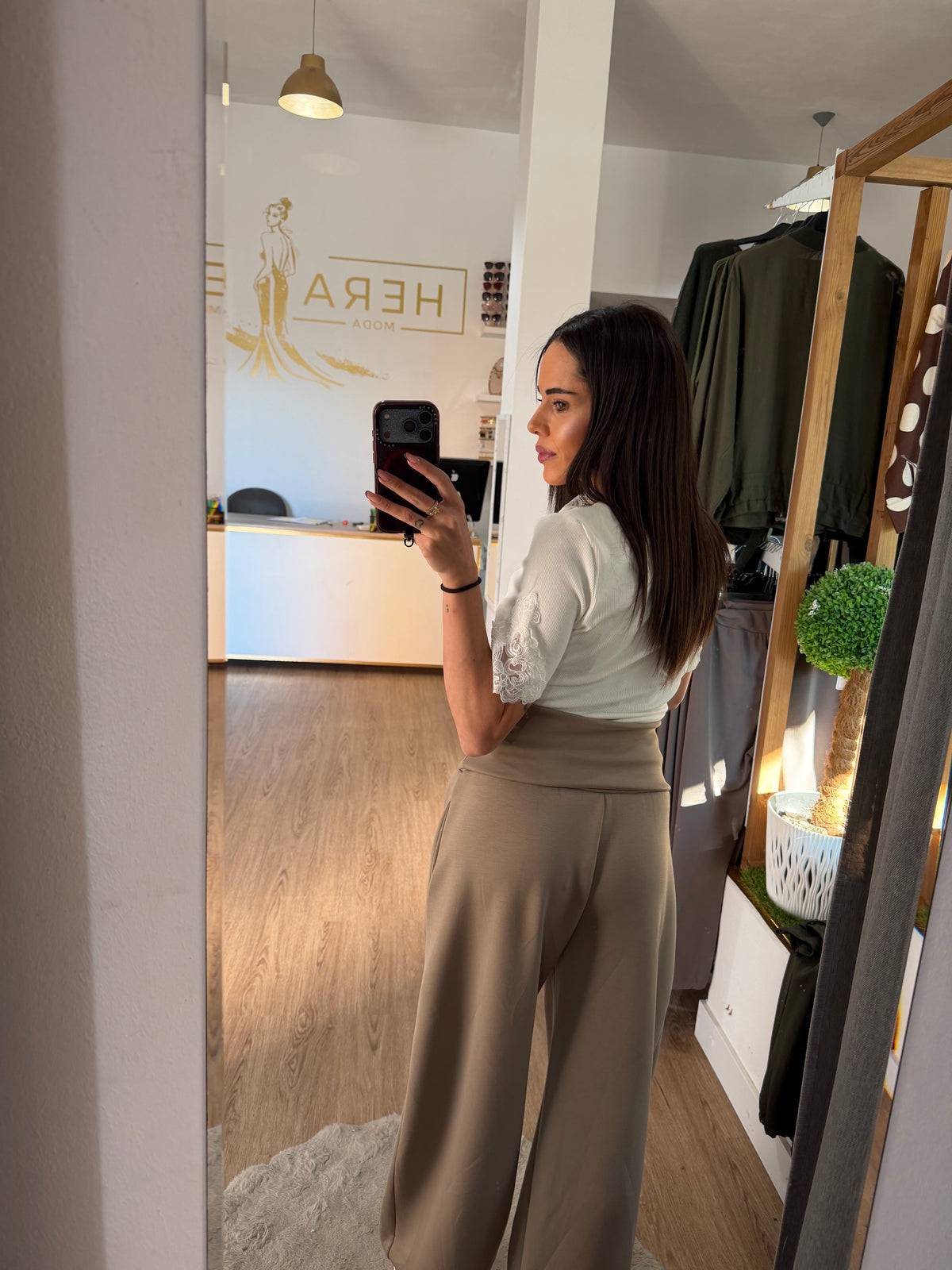 Pantalón Jogger Cintura Vuelta y Cordón Ajustable