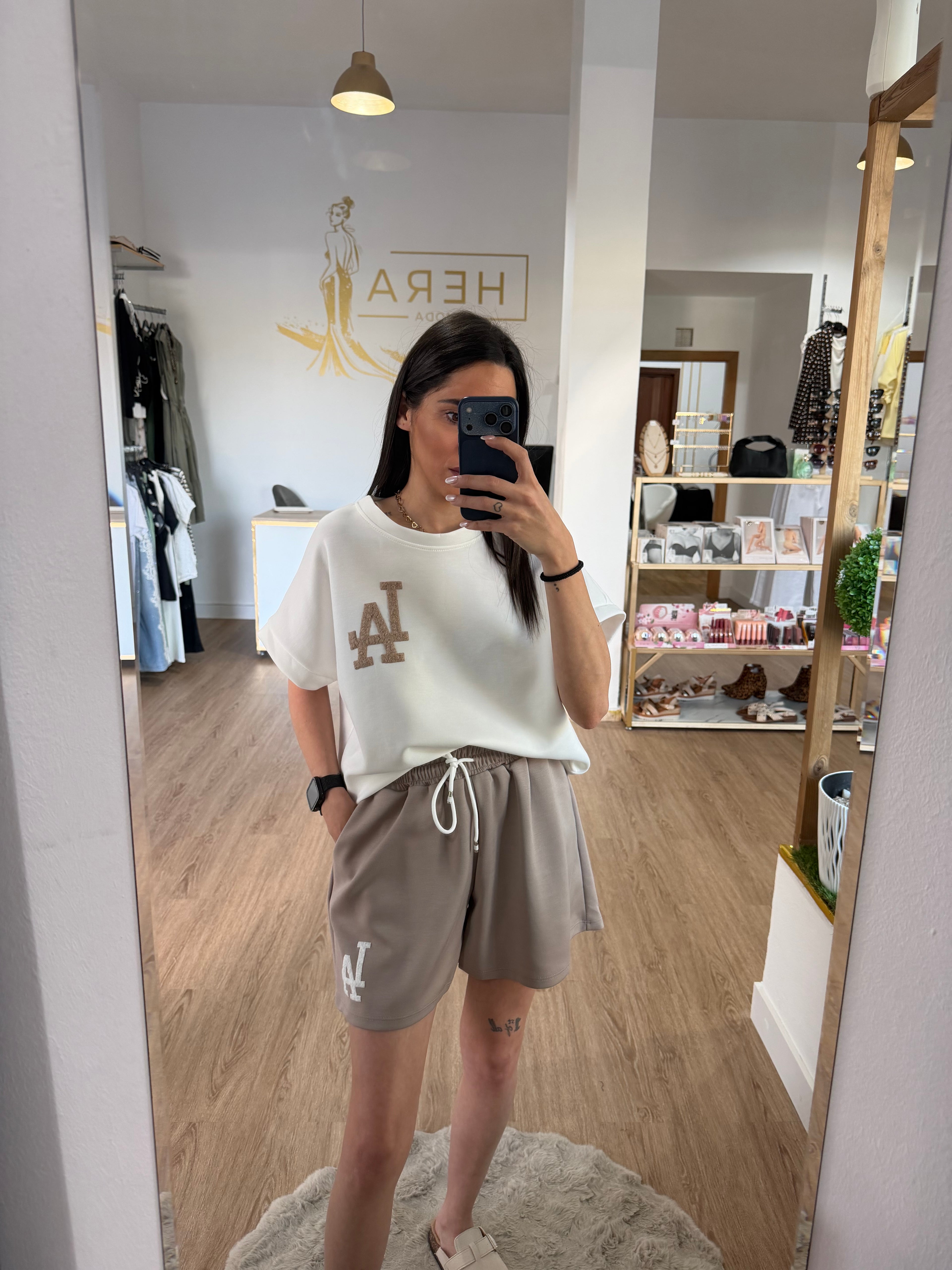 Conjunto Deportivo de Dos Piezas Camiseta Corta y Shorts Deportivos