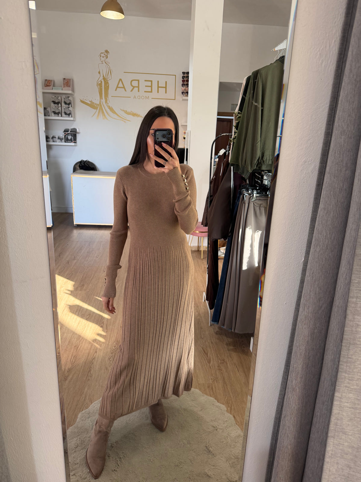 Vestido Midi de Punto Canalé con Botones en Puños