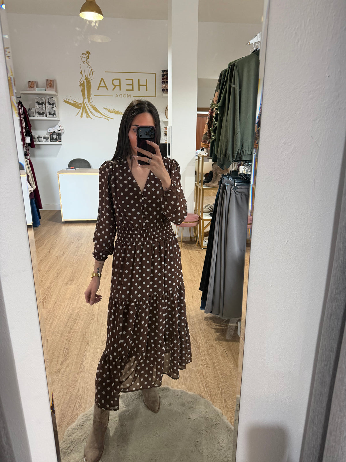 Vestido Midi Lunares Con Cintura en Nido de Abeja y Escote en v