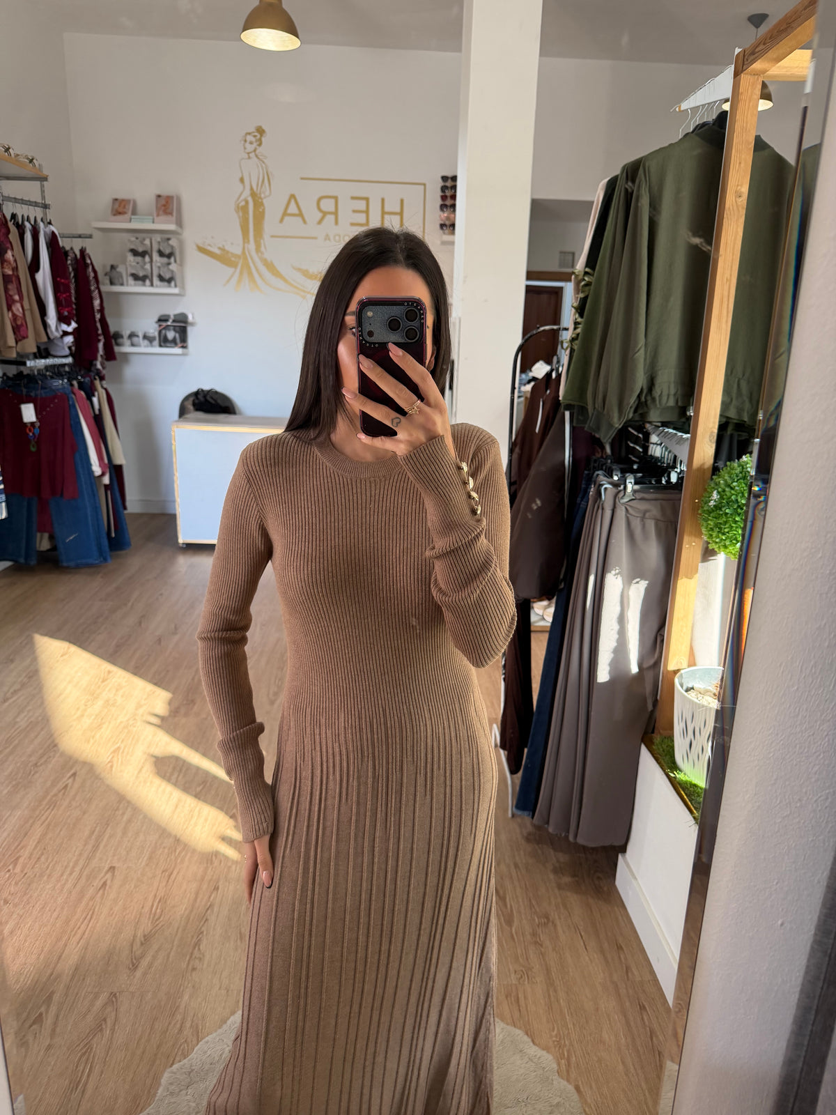 Vestido Midi de Punto Canalé con Botones en Puños