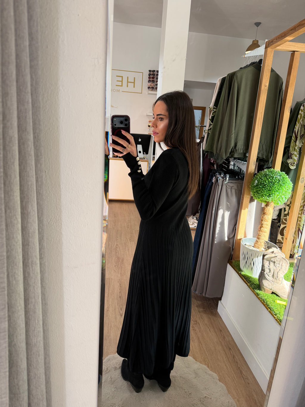 Vestido Midi de Punto Canalé con Botones en Puños