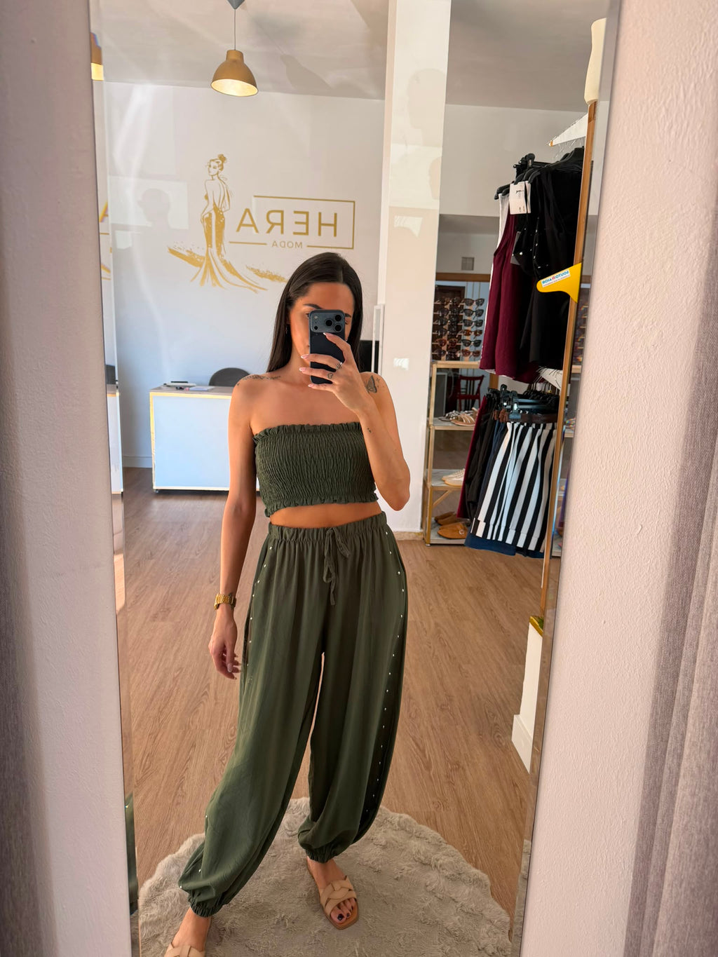 Pantalón Bombacho Fluido con Tachuelas Laterales / Pantalón con cinturón Elástico
