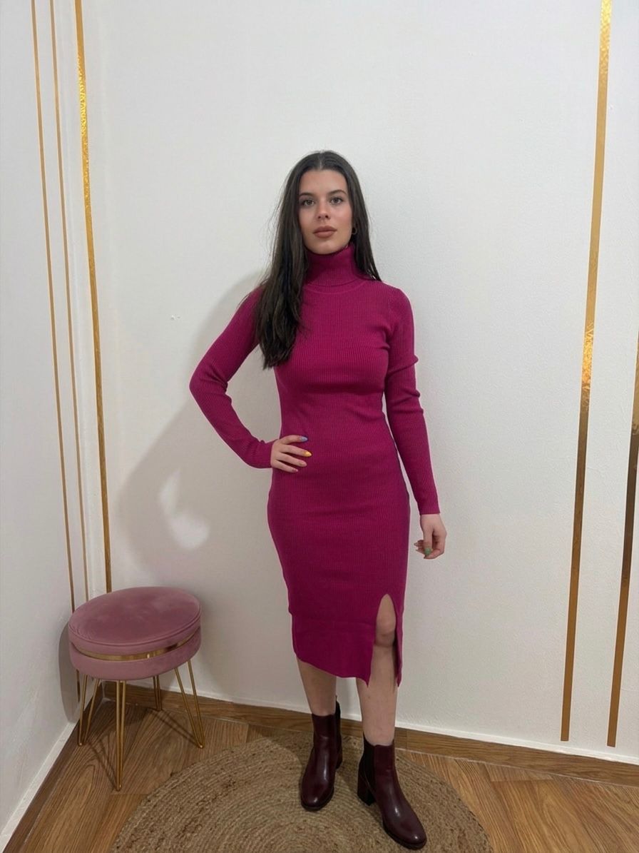 Vestido Midi de Punto de Canalé – Tejido Elástico y Ajuste Confort