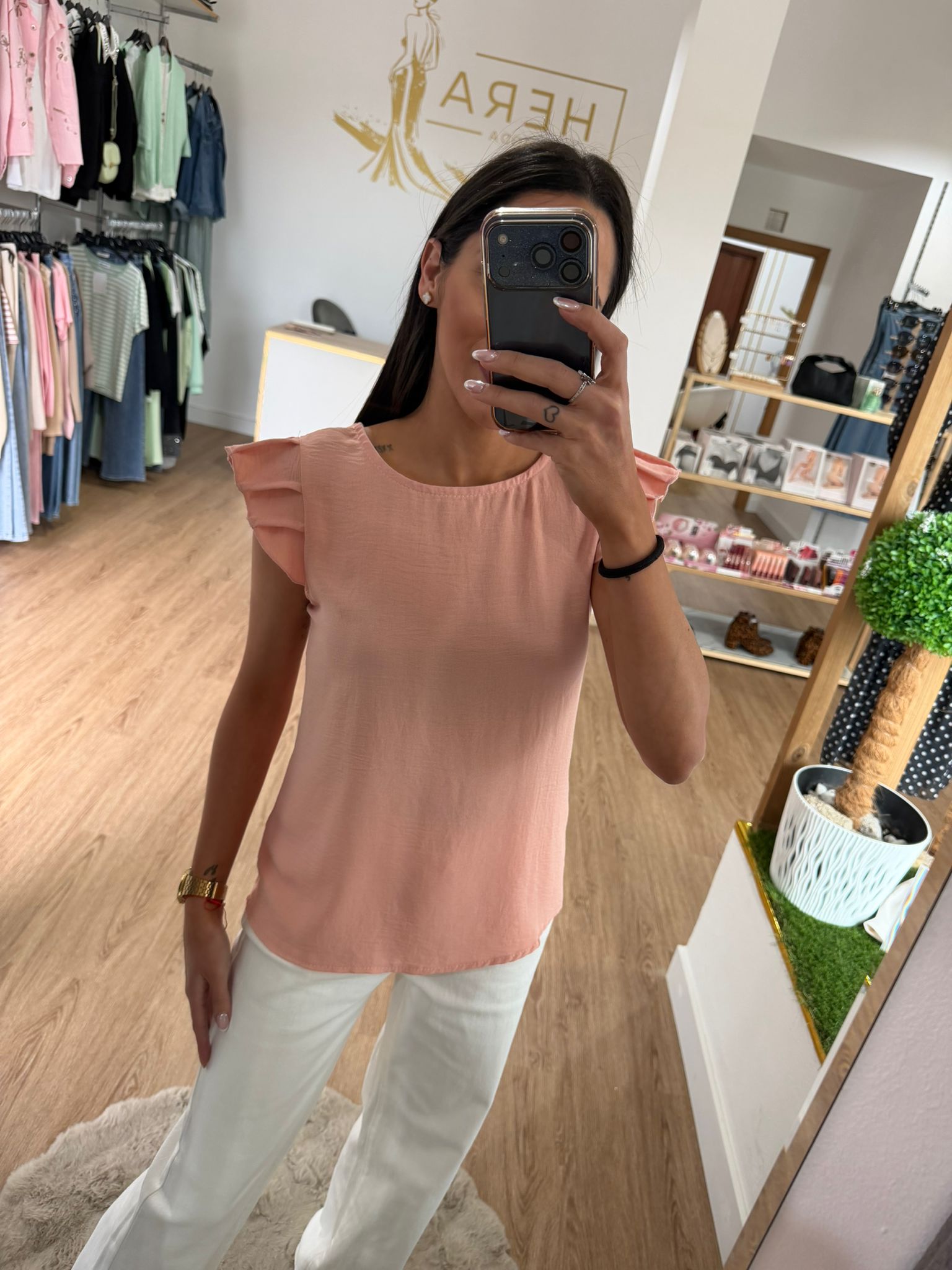 Blusa Fluida con Mangas de Volantes y Textura - Elegancia Diaria