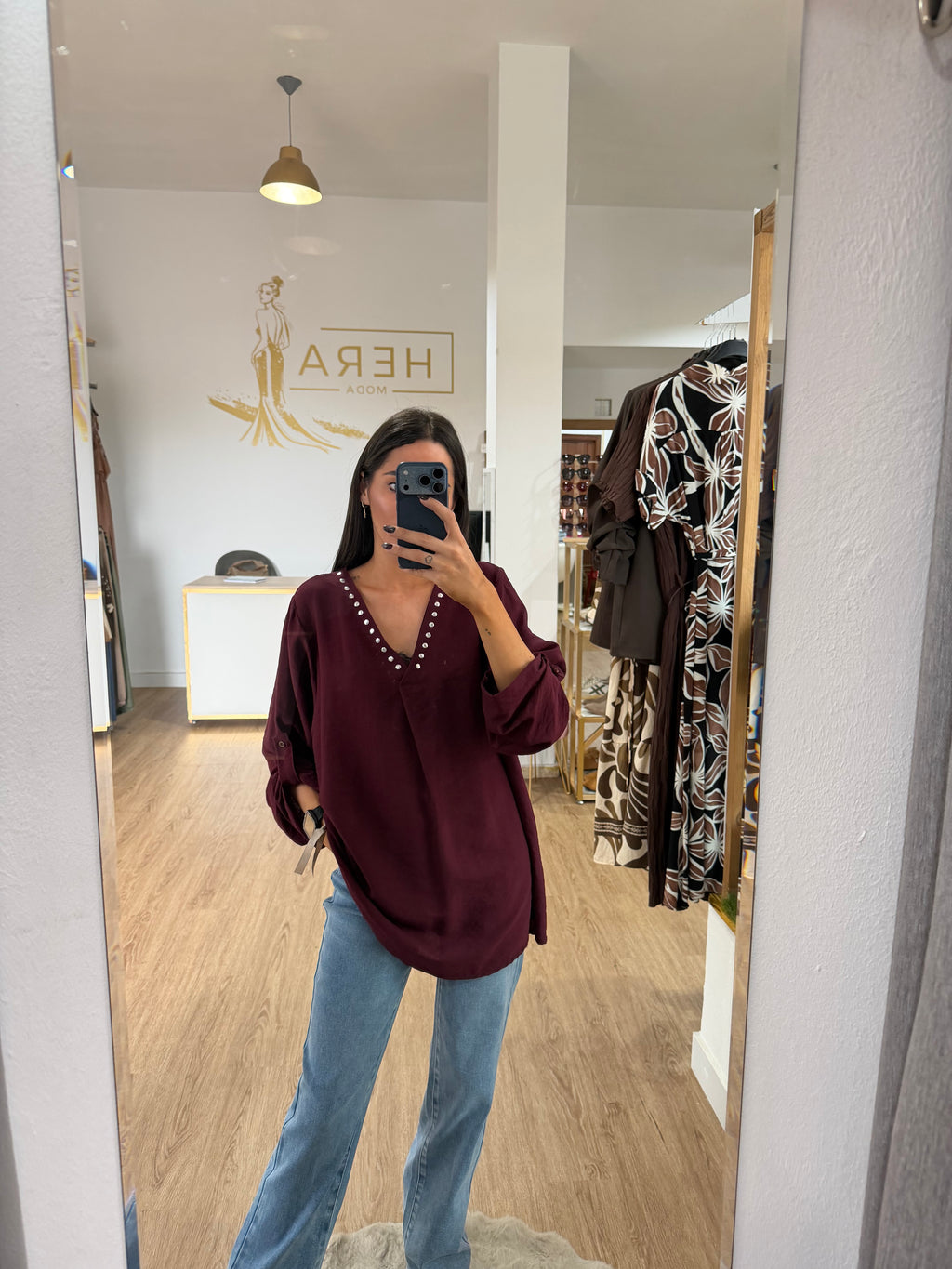 Blusa Fluida Escote en V con Tachuelas / Blusa Varios Colores