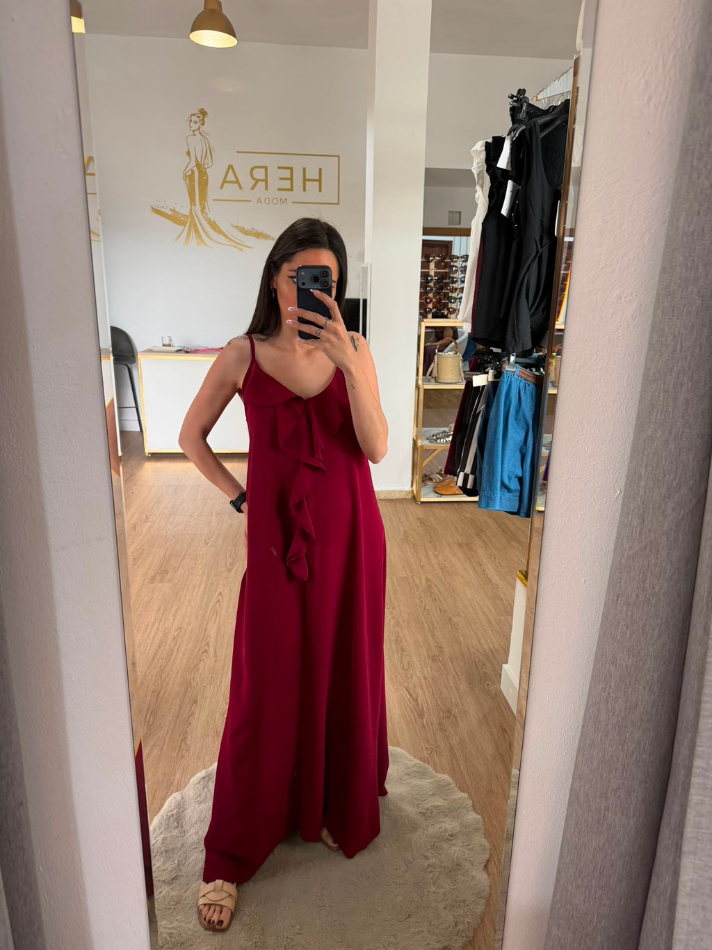 Vestido maxi fluido con volantes en cascada / Vestido largo de tirantes de escote v