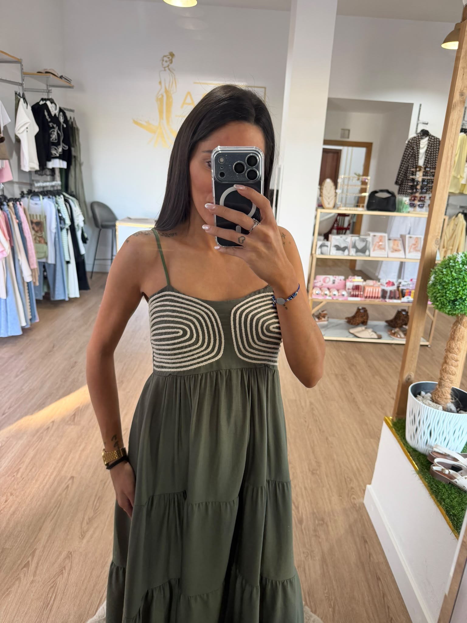 Vestido Largo de Tirantes con Cuerpo de Crochet y Falda con Vuelo