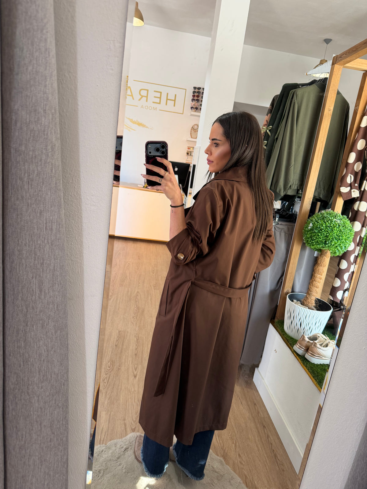 Gabardina Larga Clásica con Cinturón y Doble Abotonadura