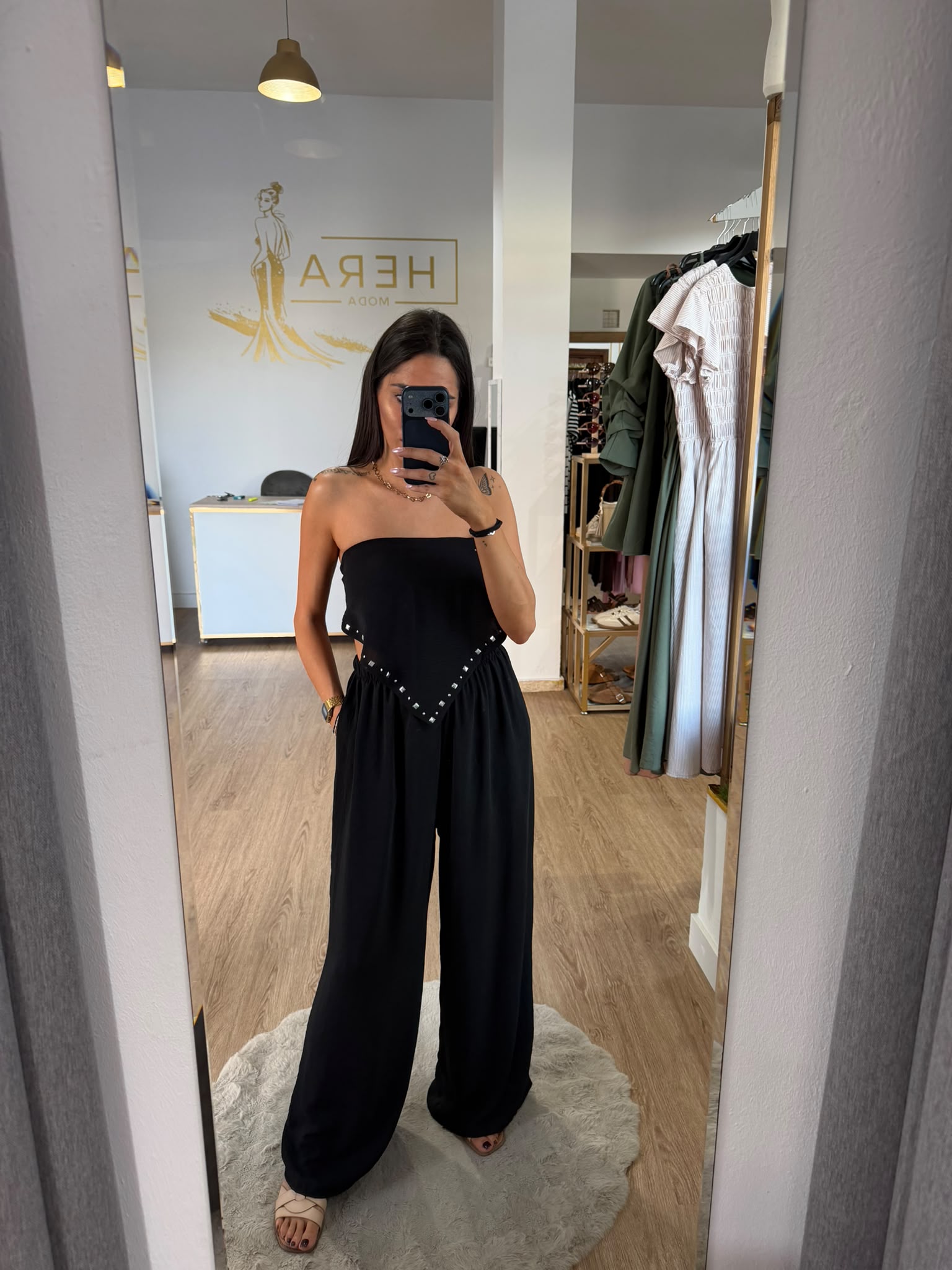 Conjunto Doz Piezas Top Pañuelo Tachuelas y Pantalón Palazzo / Set Fluido Palabra de Honor
