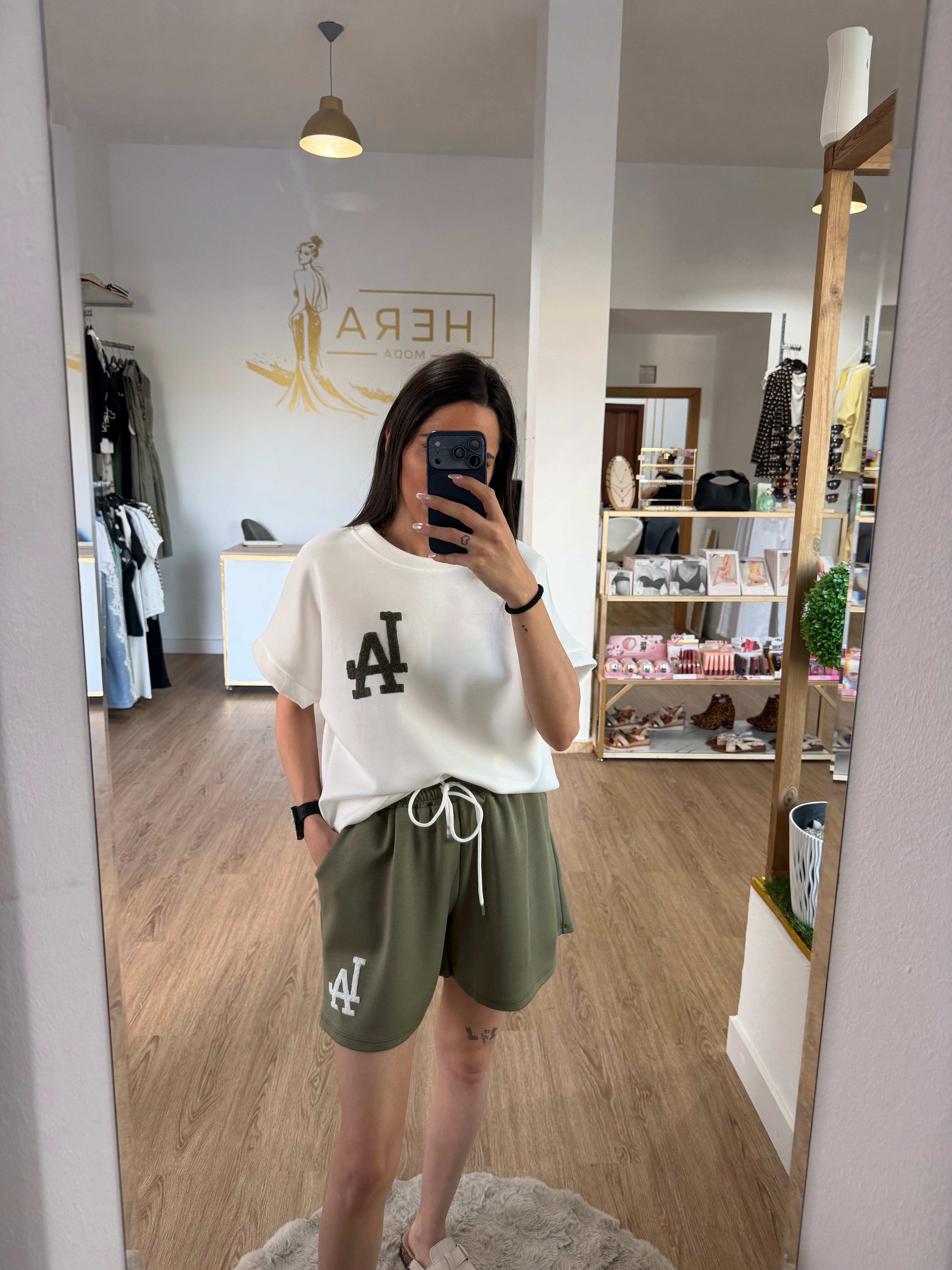 Conjunto Deportivo de Dos Piezas Camiseta Corta y Shorts Deportivos