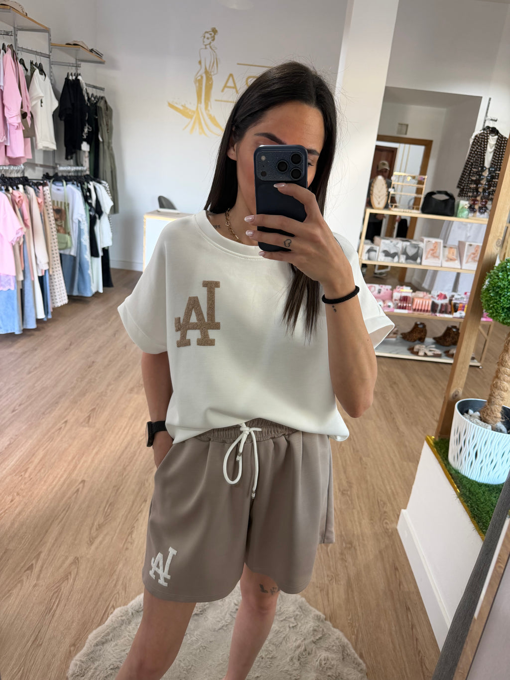 Conjunto Deportivo de Dos Piezas Camiseta Corta y Shorts Deportivos