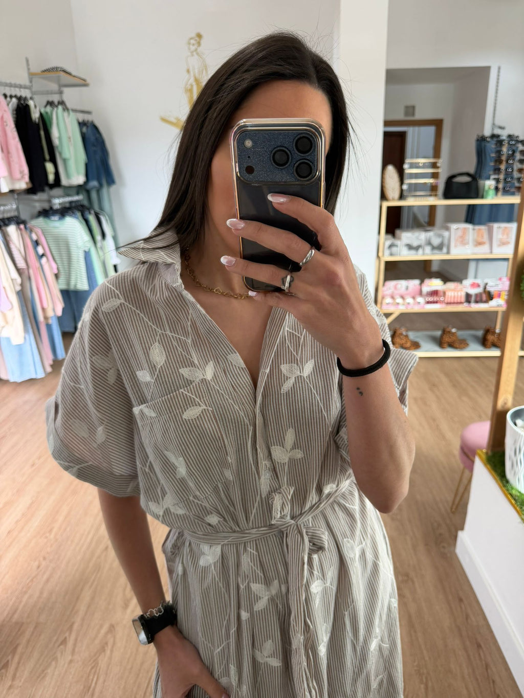 Vestido camisero Midi de Rayas con estampado de hojas y cinturón