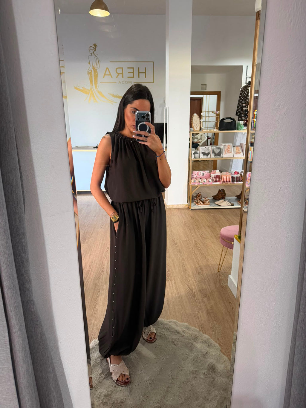 Conjunto Fluido Halter con Tachuelas Laterales - Dos Piezas Mujer
