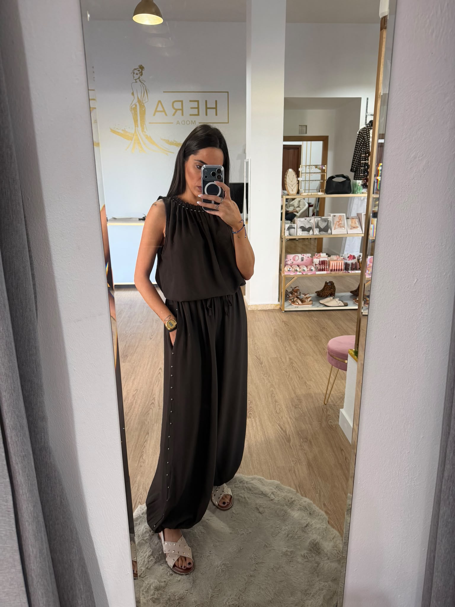 Conjunto Fluido Halter con Tachuelas Laterales - Dos Piezas Mujer