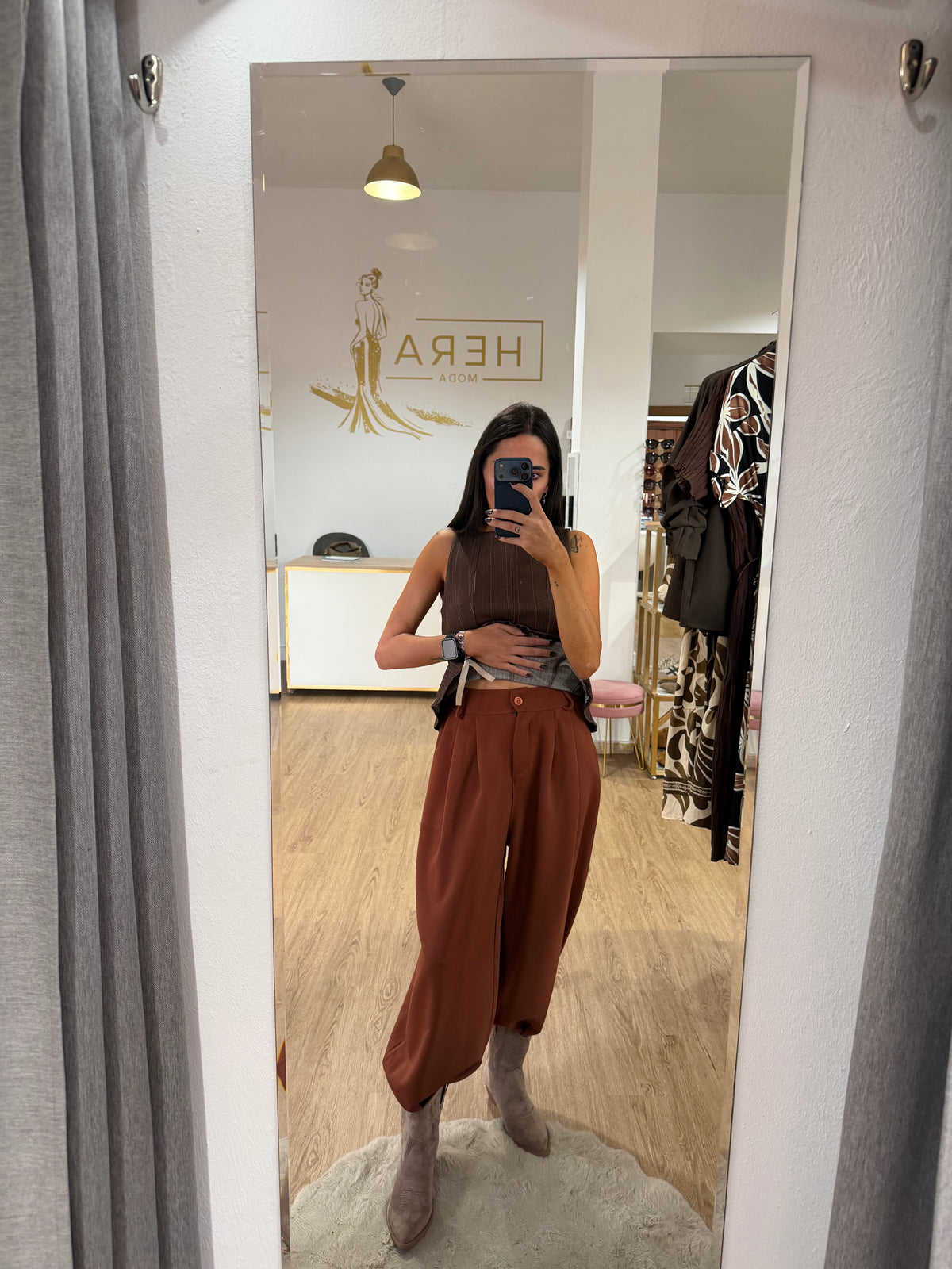 Pantalón Bombacho con Pinzas y Puño Elástico / Beige y Marino