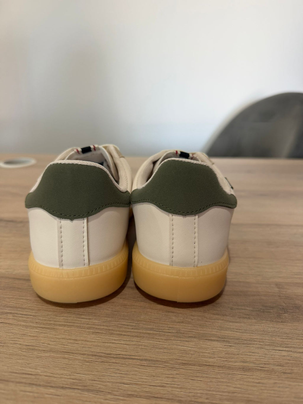 Deportivas Retro Combinadas Verde y Beige / Zapatilla Casual Urbana