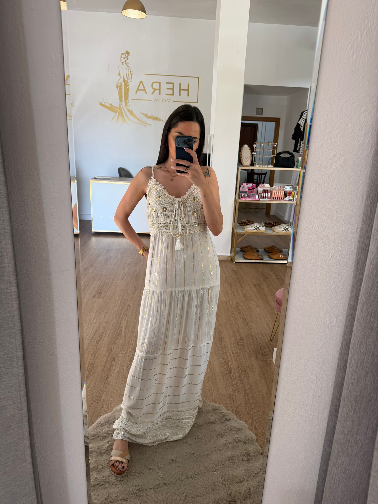 Vestido Largo Boho-Chic de Crochet y Lentejuelas / Vestido Ibicenco con Detalles Dorados