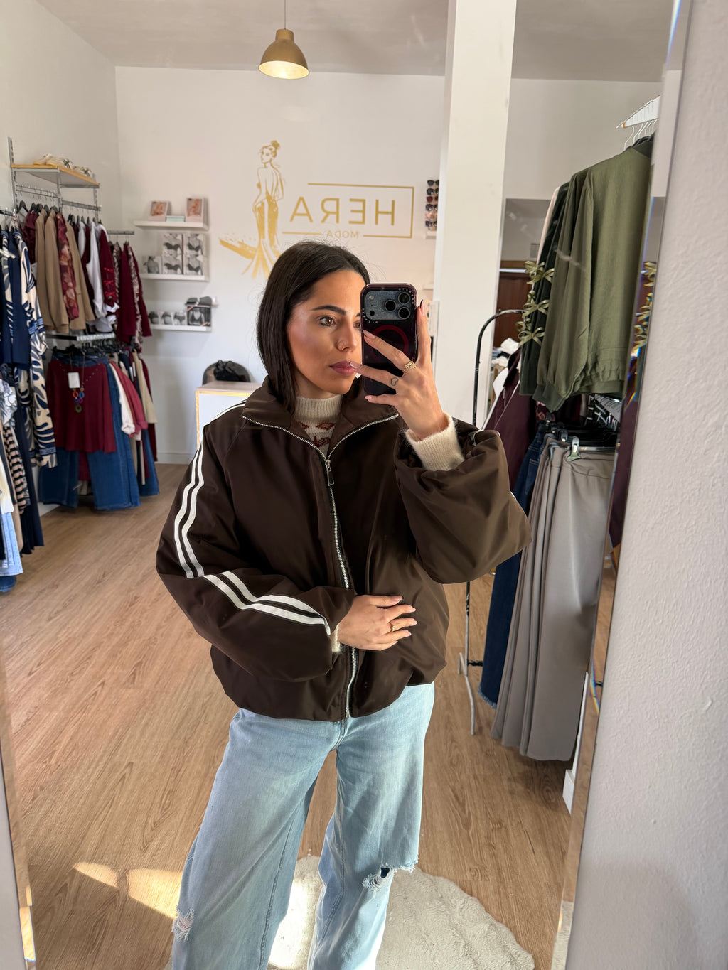 Chaqueta Bomber Estilo Deportivo con Bandas Laterales y Cuello Perkins