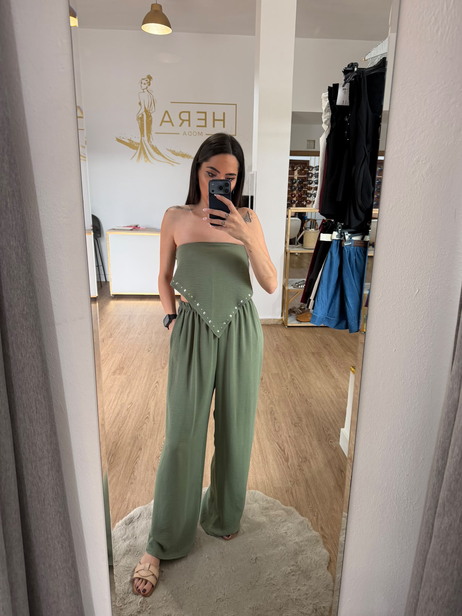 Conjunto Doz Piezas Top Pañuelo Tachuelas y Pantalón Palazzo / Set Fluido Palabra de Honor
