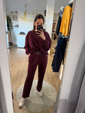 Pantalón Fluido de Pinzas con Raya Central y Cinturón