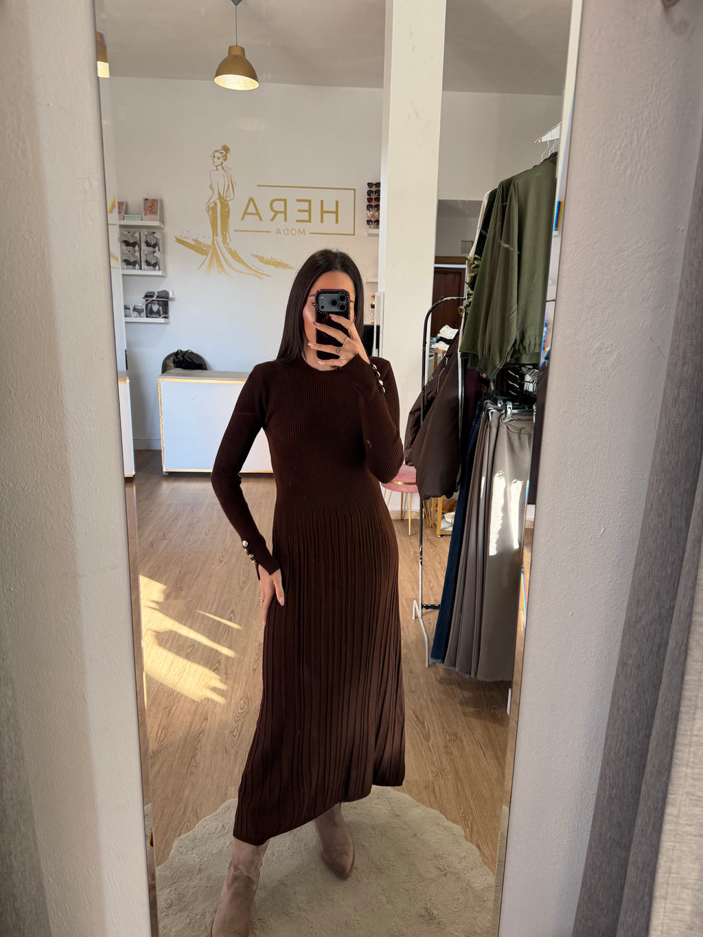 Vestido Midi de Punto Canalé con Botones en Puños