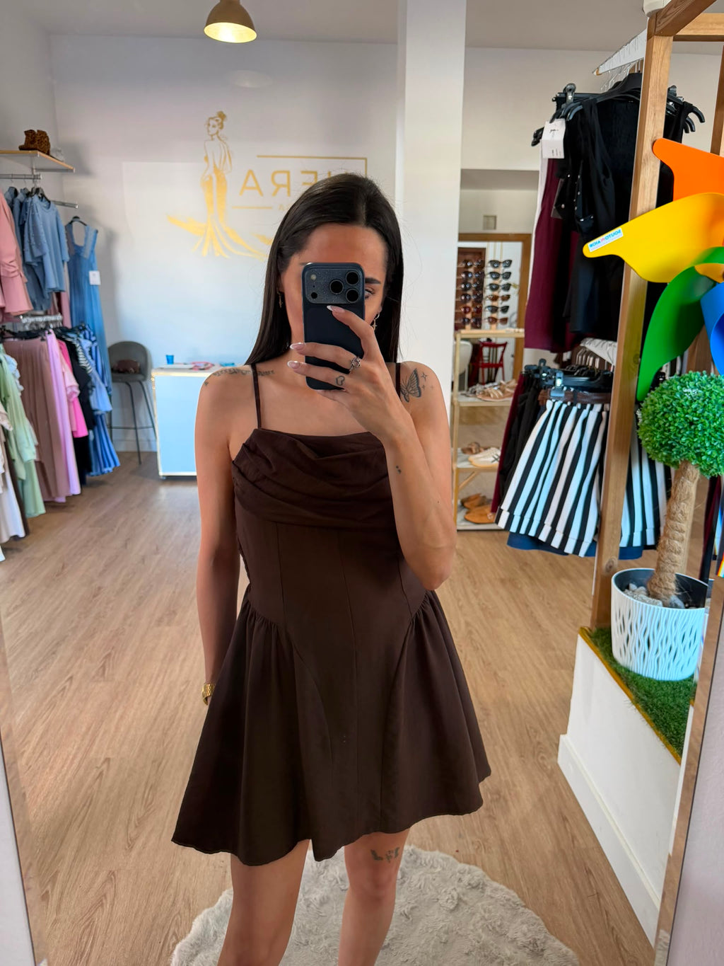 Vestido Mini Estilo Corsé con Escote Drapeado / Vestido Corto de Tirantes