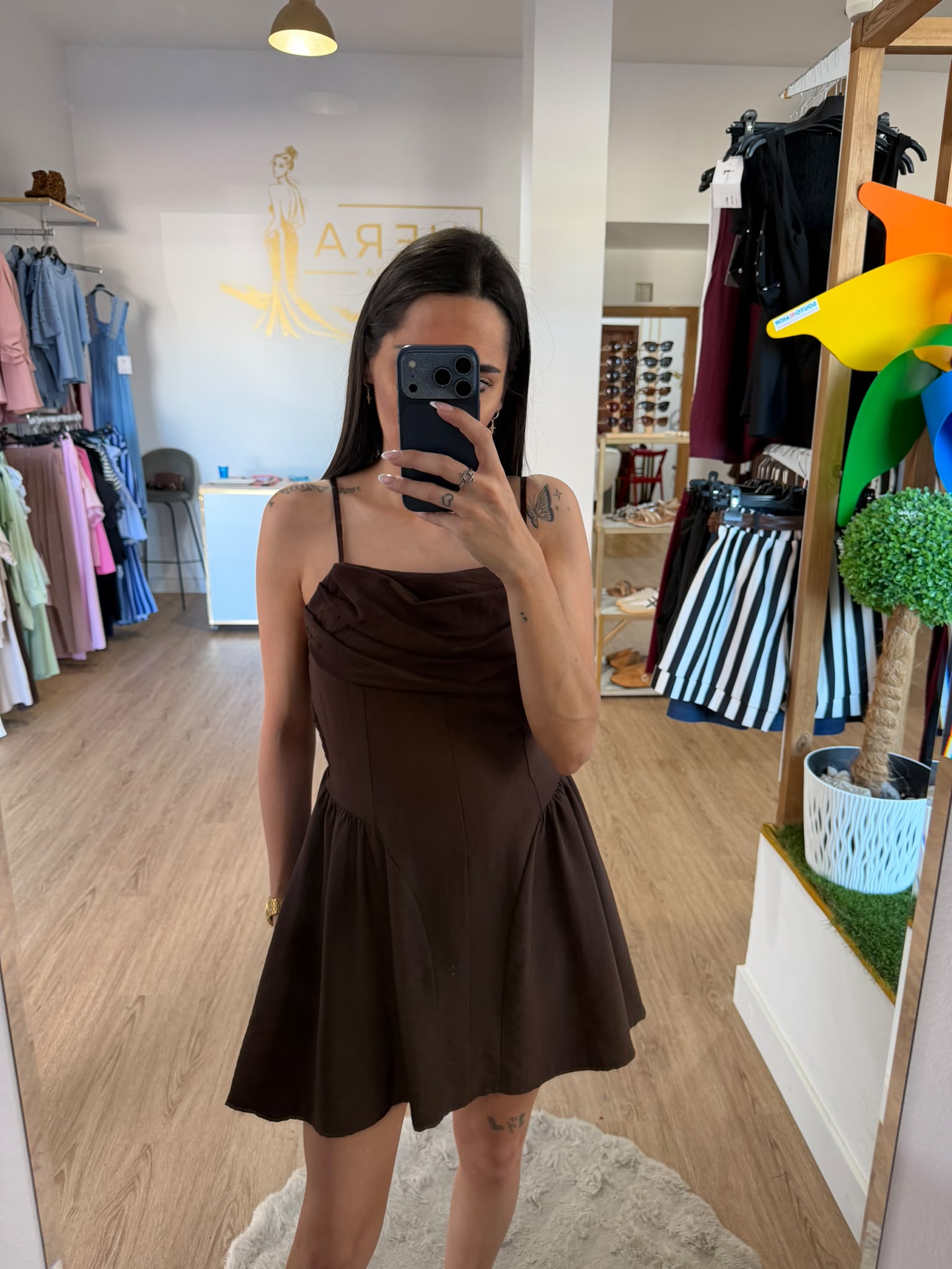 Vestido Mini Estilo Corsé con Escote Drapeado / Vestido Corto de Tirantes