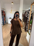 Blusa Fluida Bordada con Volantes / Top de Algodón con botones laterales