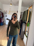 Jersey de Punto Canalé con Escote en V festoneado