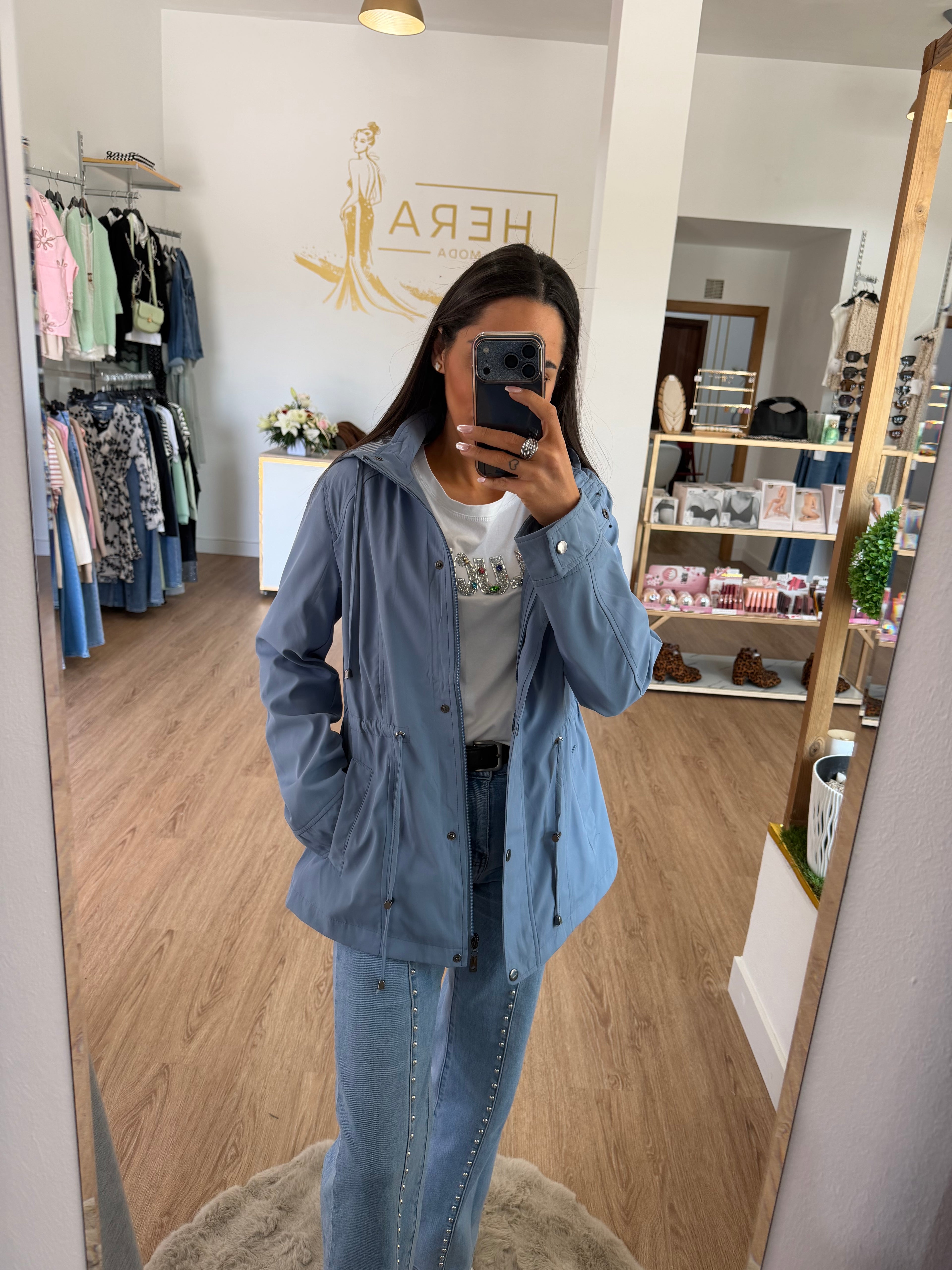 Parka Ligera con Capucha y Cintura Ajustable - Estilo Funcional