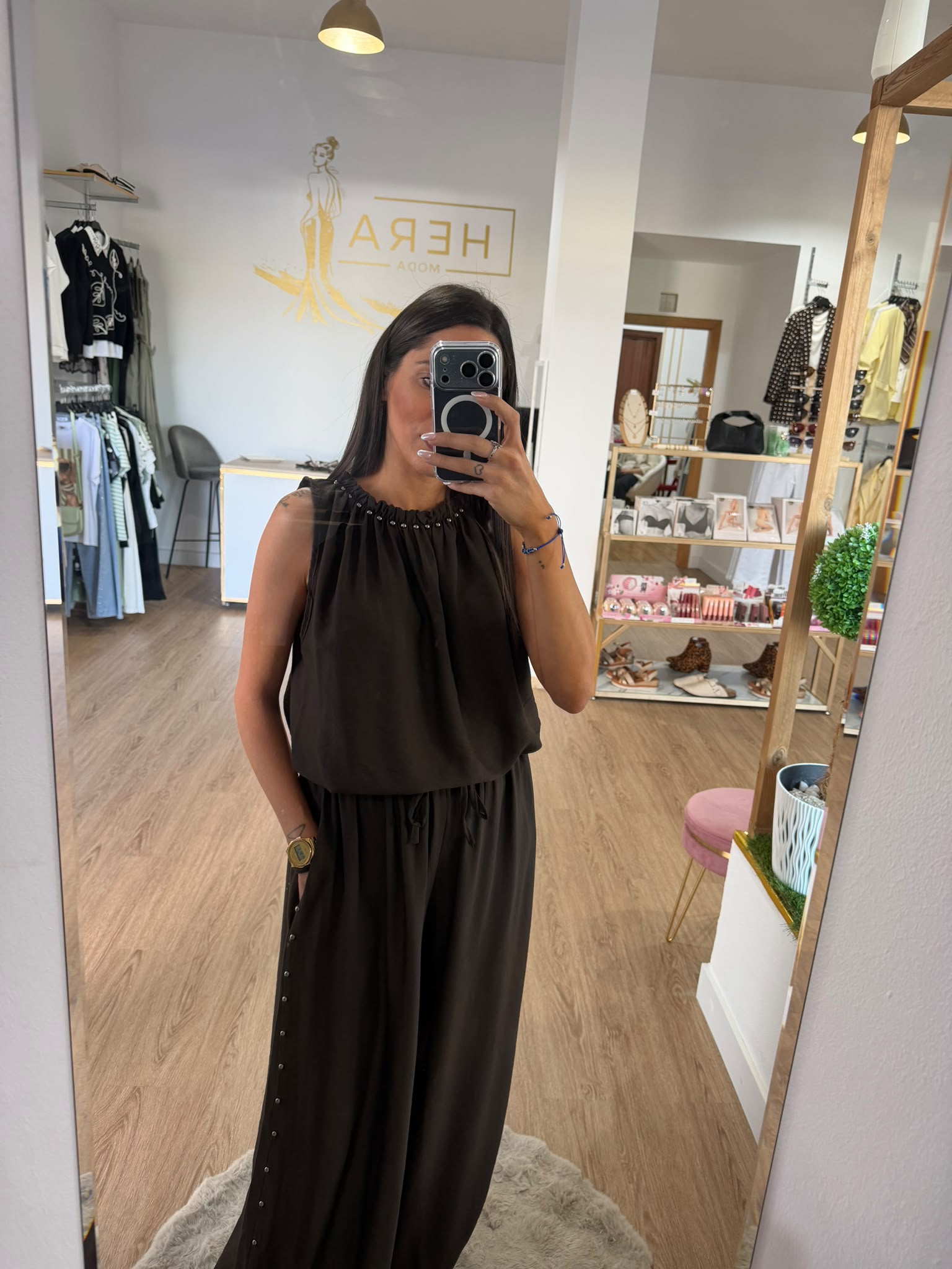 Conjunto Fluido Halter con Tachuelas Laterales - Dos Piezas Mujer