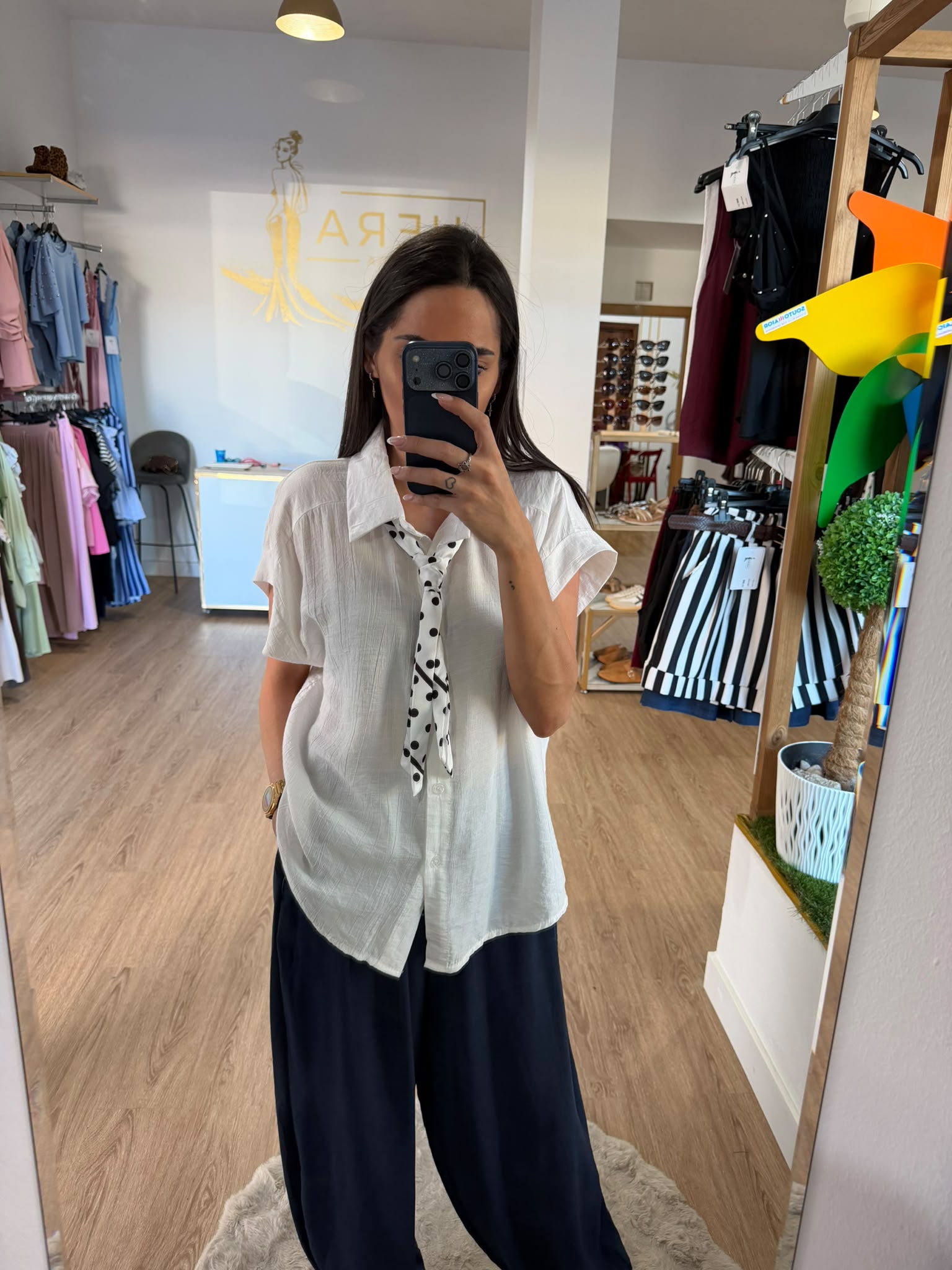 Camisa Manga Corta con Corbata de Lunares / Blusa Texturizada Fluida Veraniega