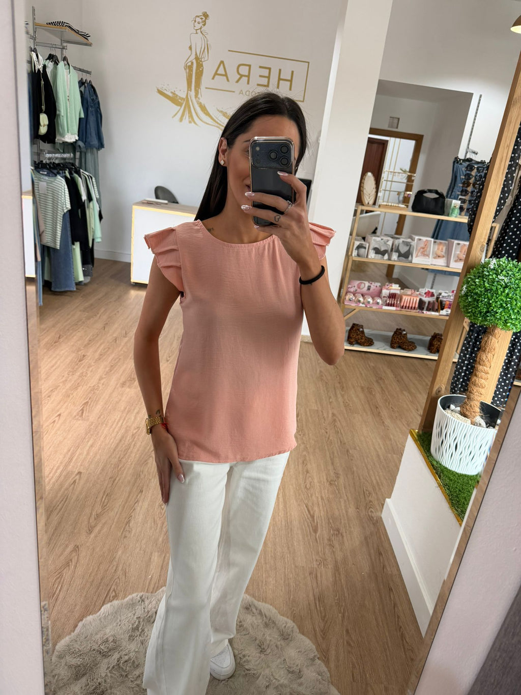 Blusa Fluida con Mangas de Volantes y Textura - Elegancia Diaria