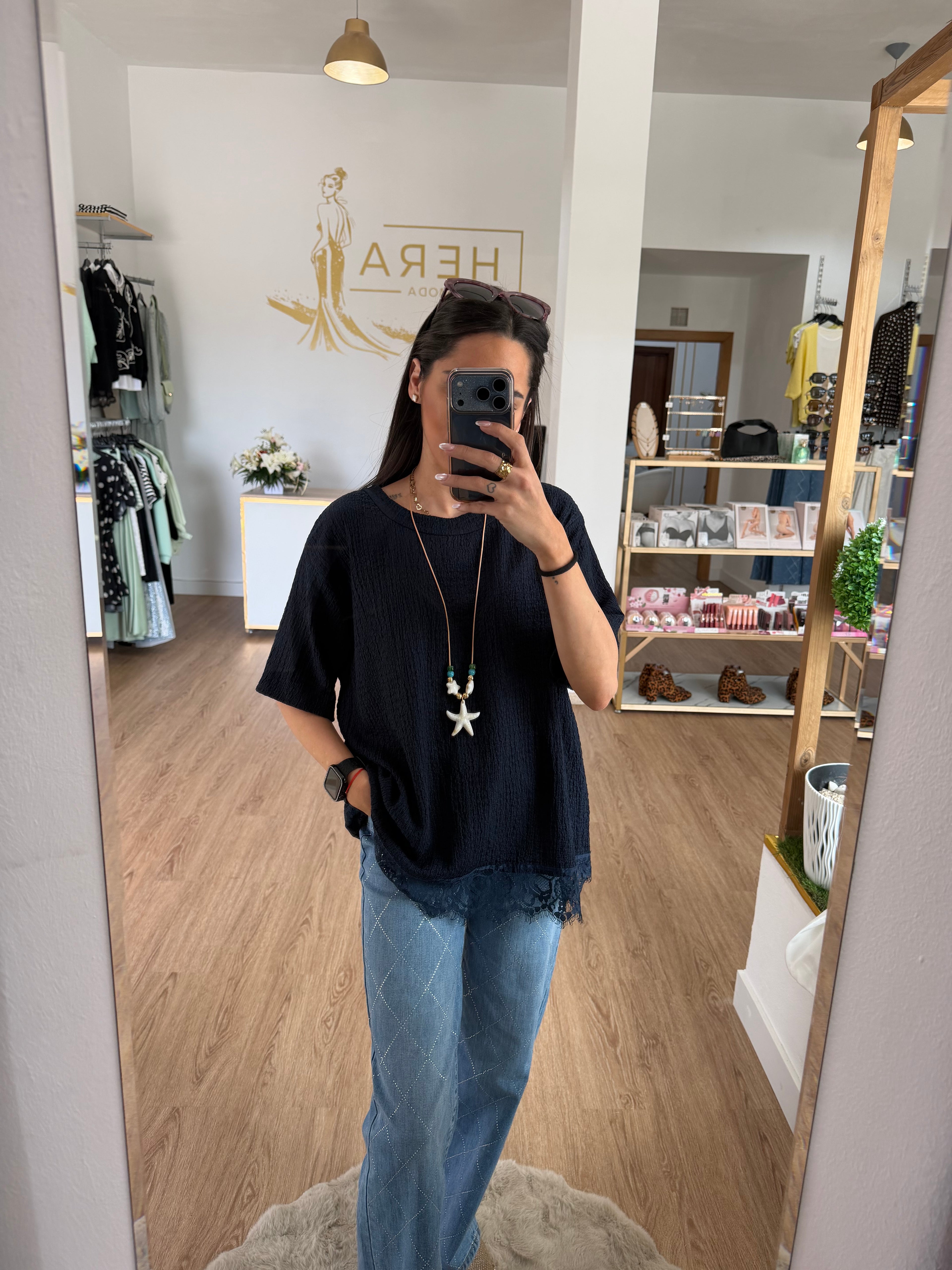 Camiseta texturizada con Bajo de Encaje - Varios colores