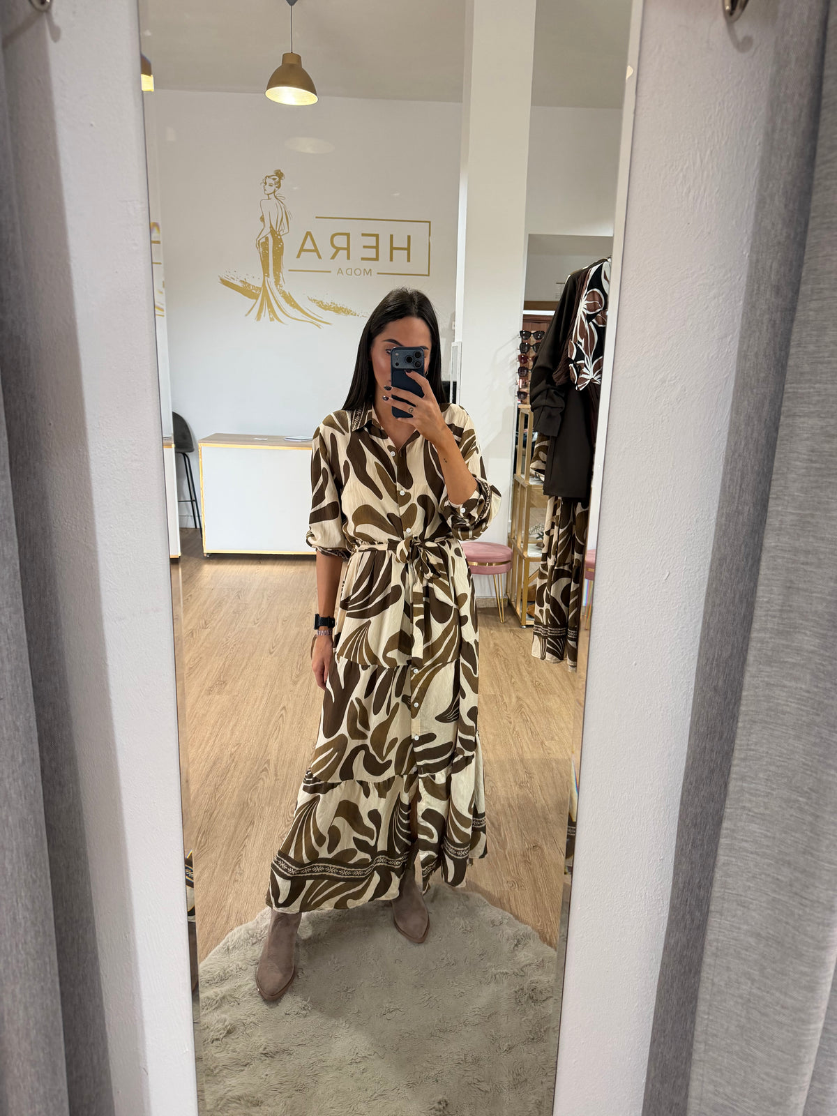 Vestido camisero largo boho con estampado de hojas / vestido fluido