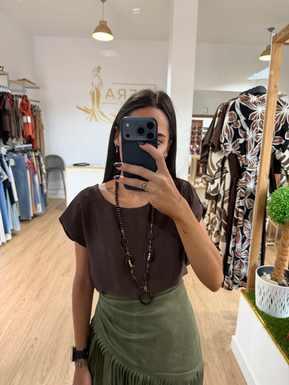 Blusa Satinada sin Mangas Cuello Redondo / Top Fluido Satén Varios Colores