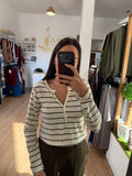 Camiseta de Punto Fino a Rayas con Escote en v y Botones