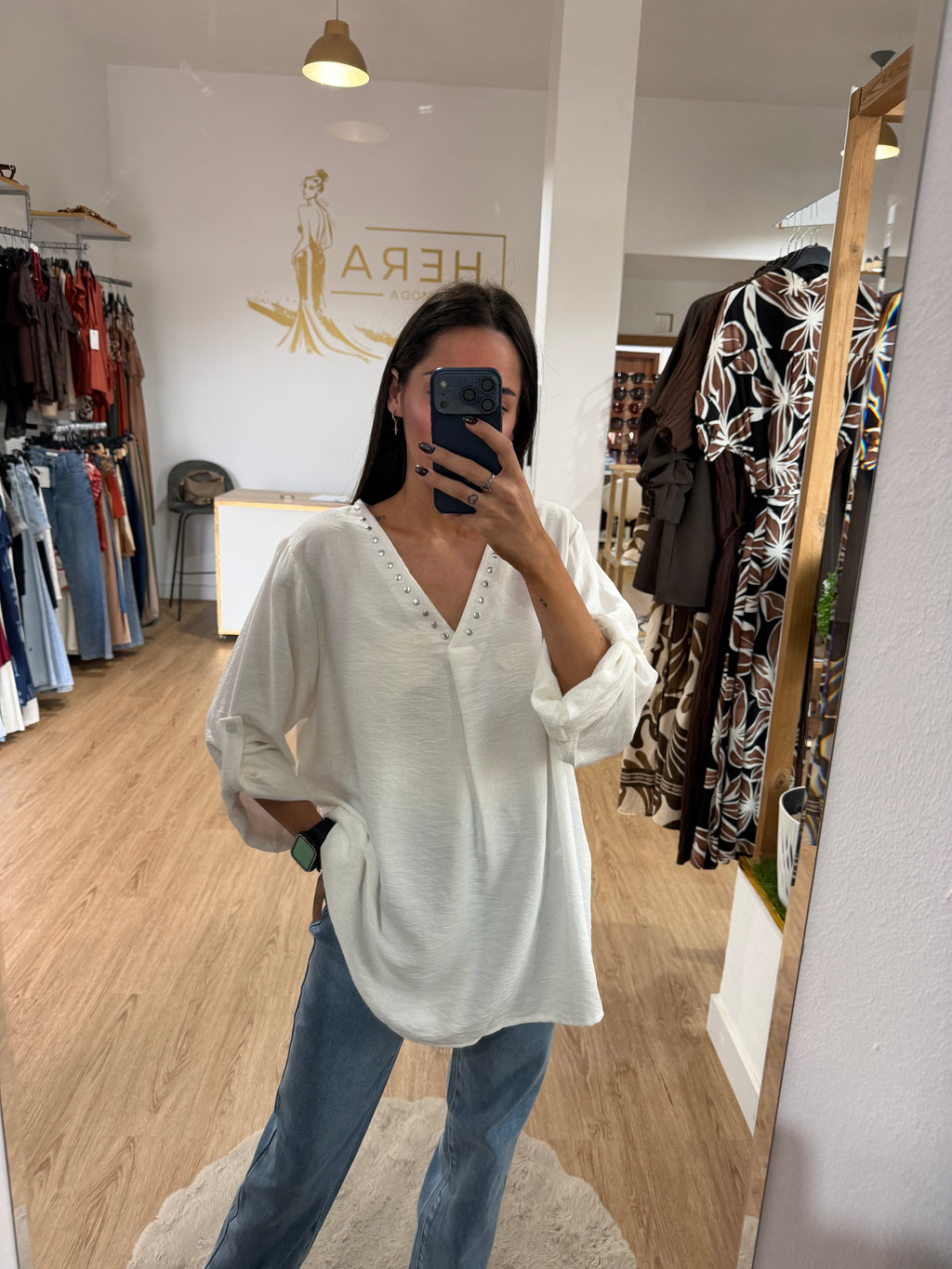 Blusa Fluida Escote en V con Tachuelas / Blusa Varios Colores