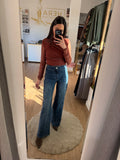 Pantalón Vaquero ancho con Tachuelas en la Cintura