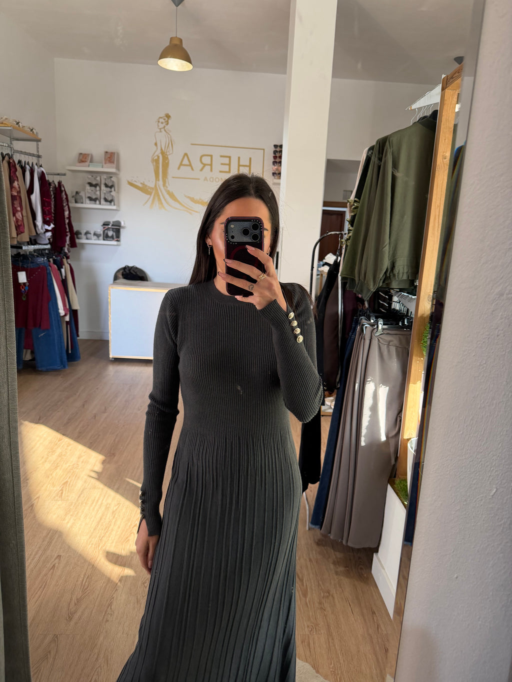 Vestido Midi de Punto Canalé con Botones en Puños