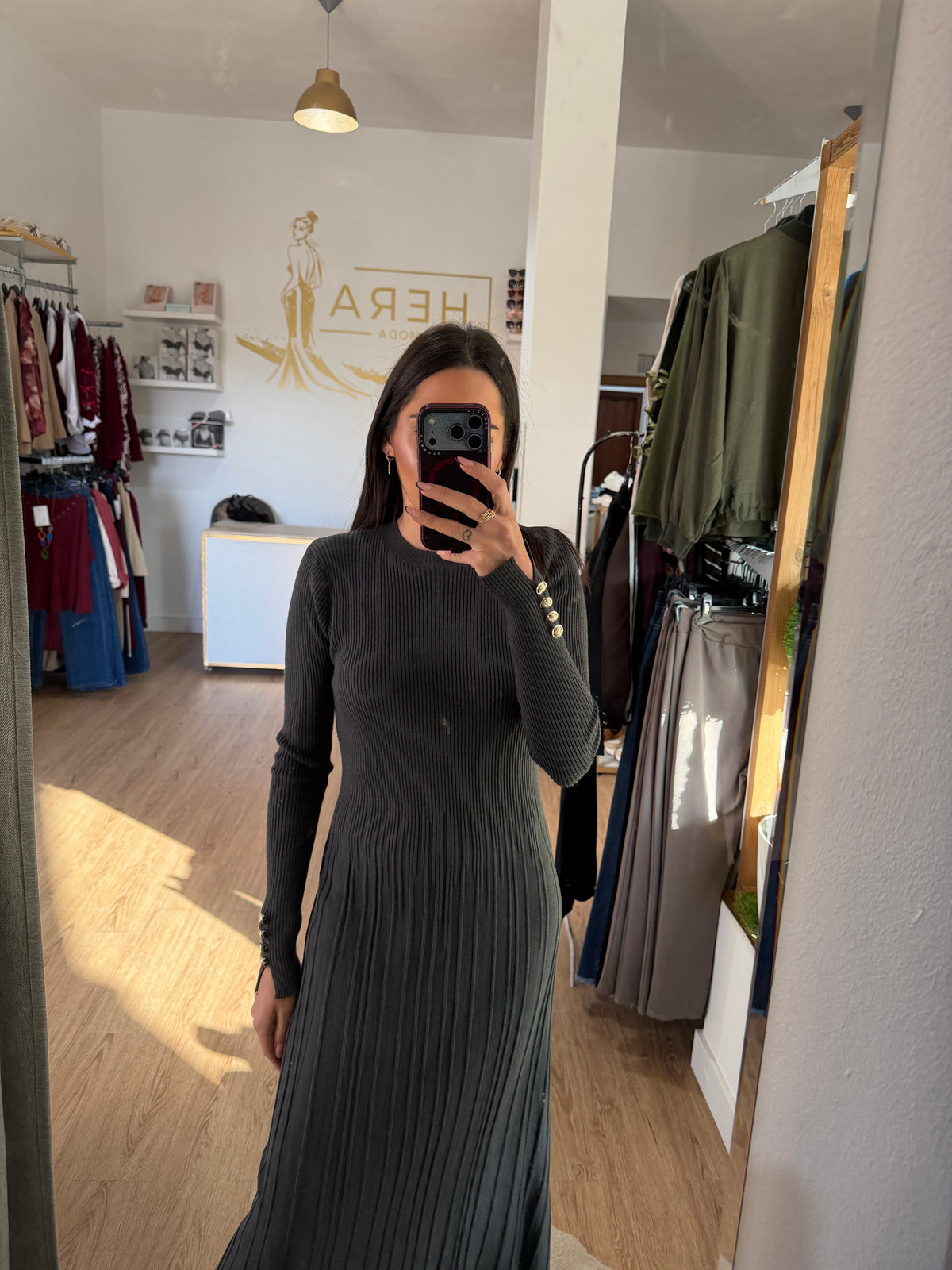 Vestido Midi de Punto Canalé con Botones en Puños