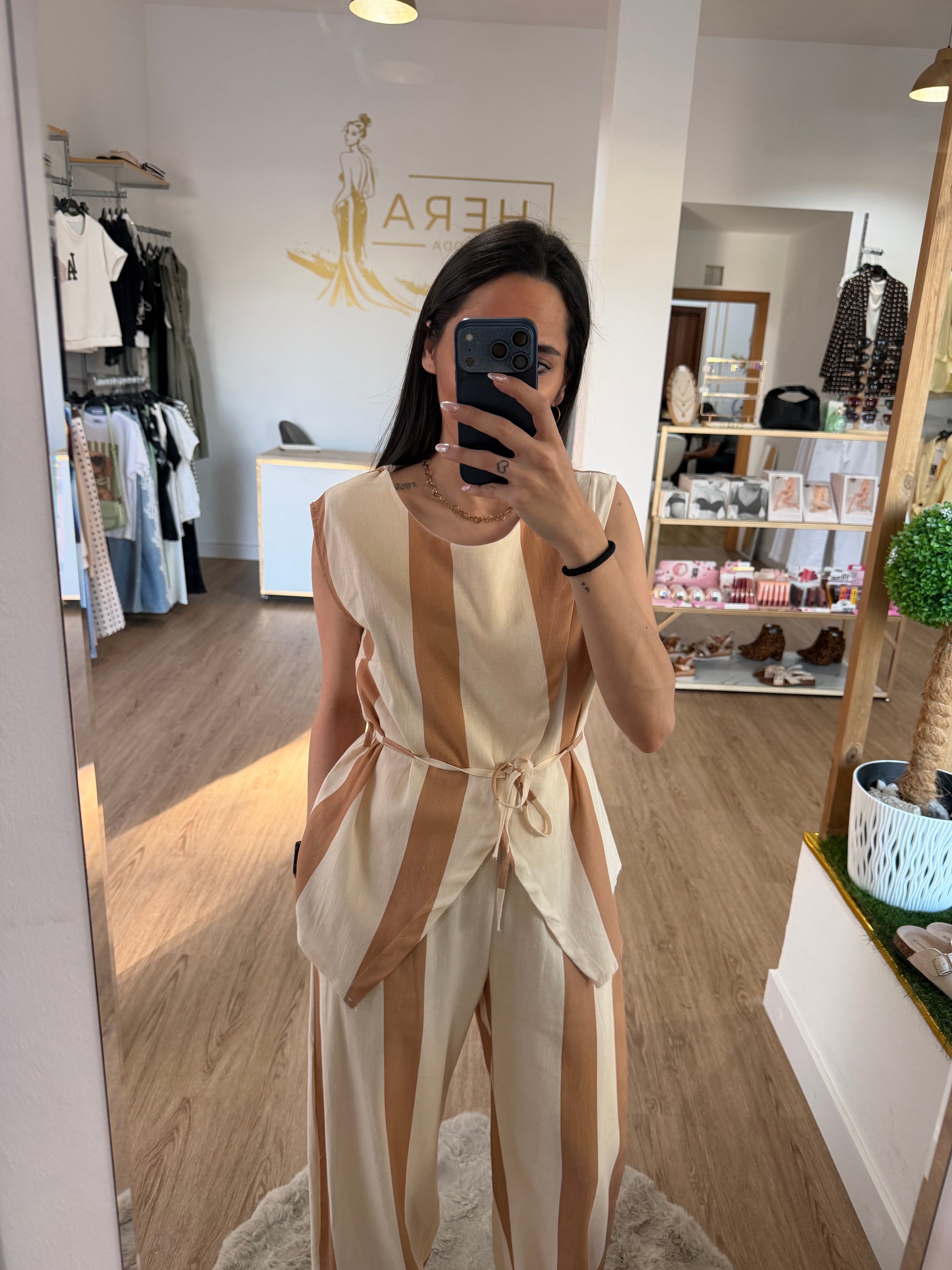Top de Lino con Rayas Verticales - 2 colores