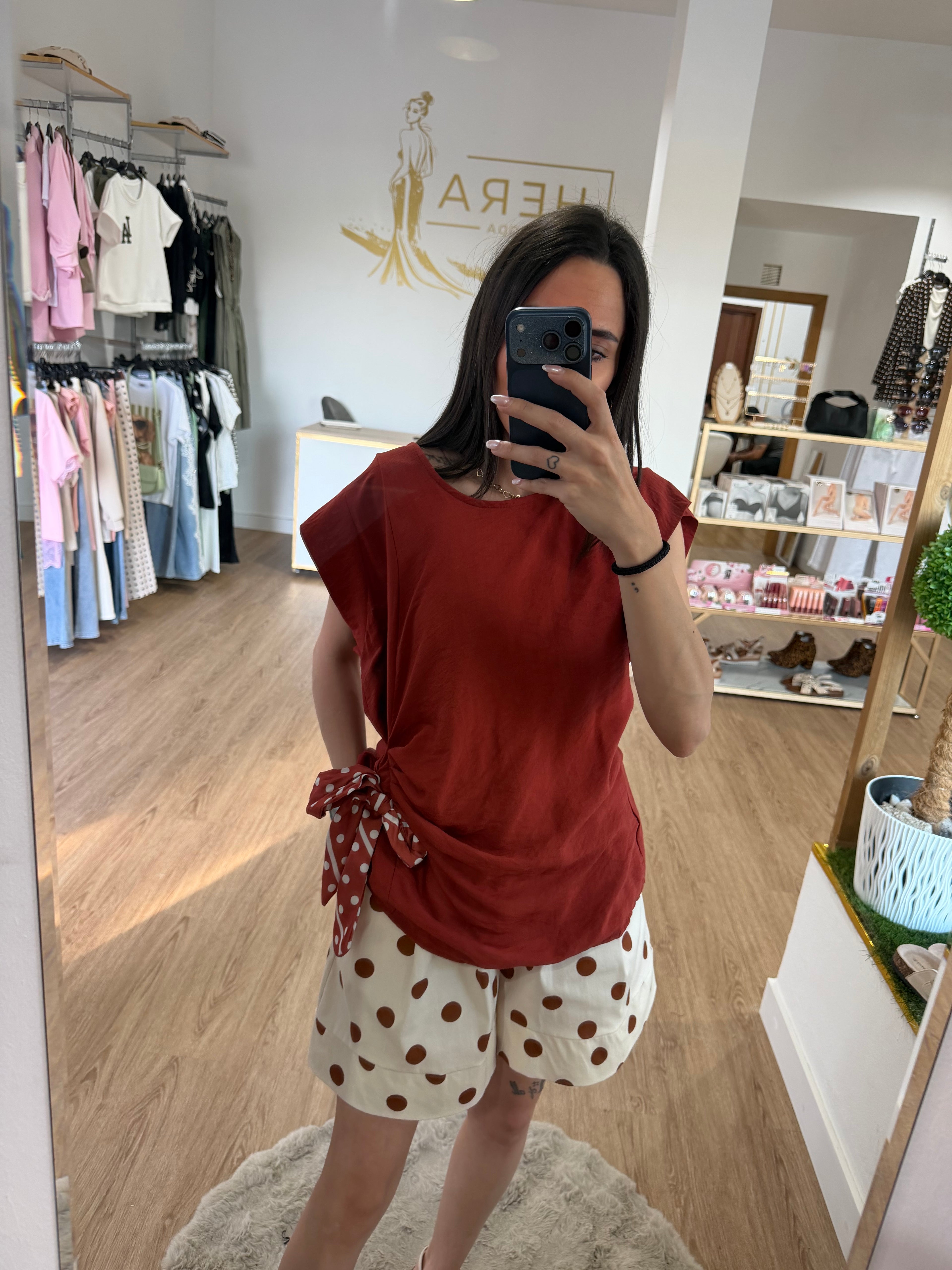 Blusa Fluida con Detalle de Nudo y Lazo de Lunares - 2 colores